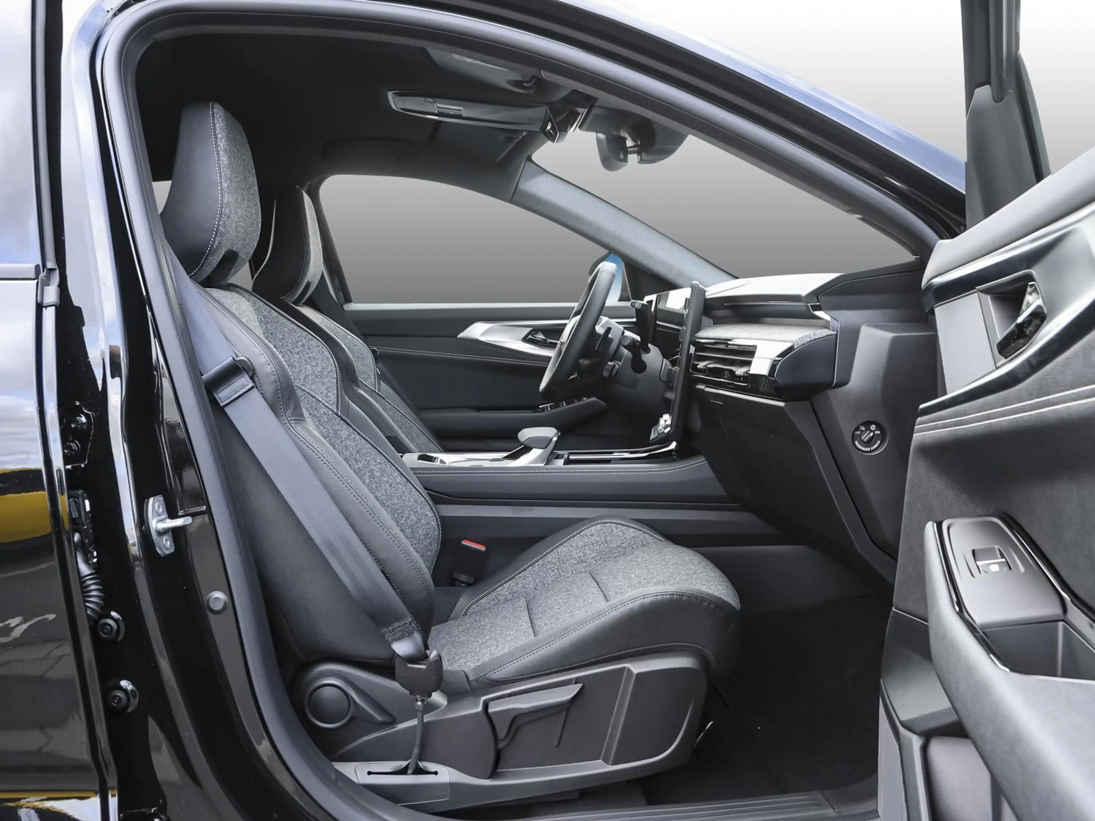 Renault Austral Techno Full Hybrid E-Tech 200 NAVI SHZ — photo 3