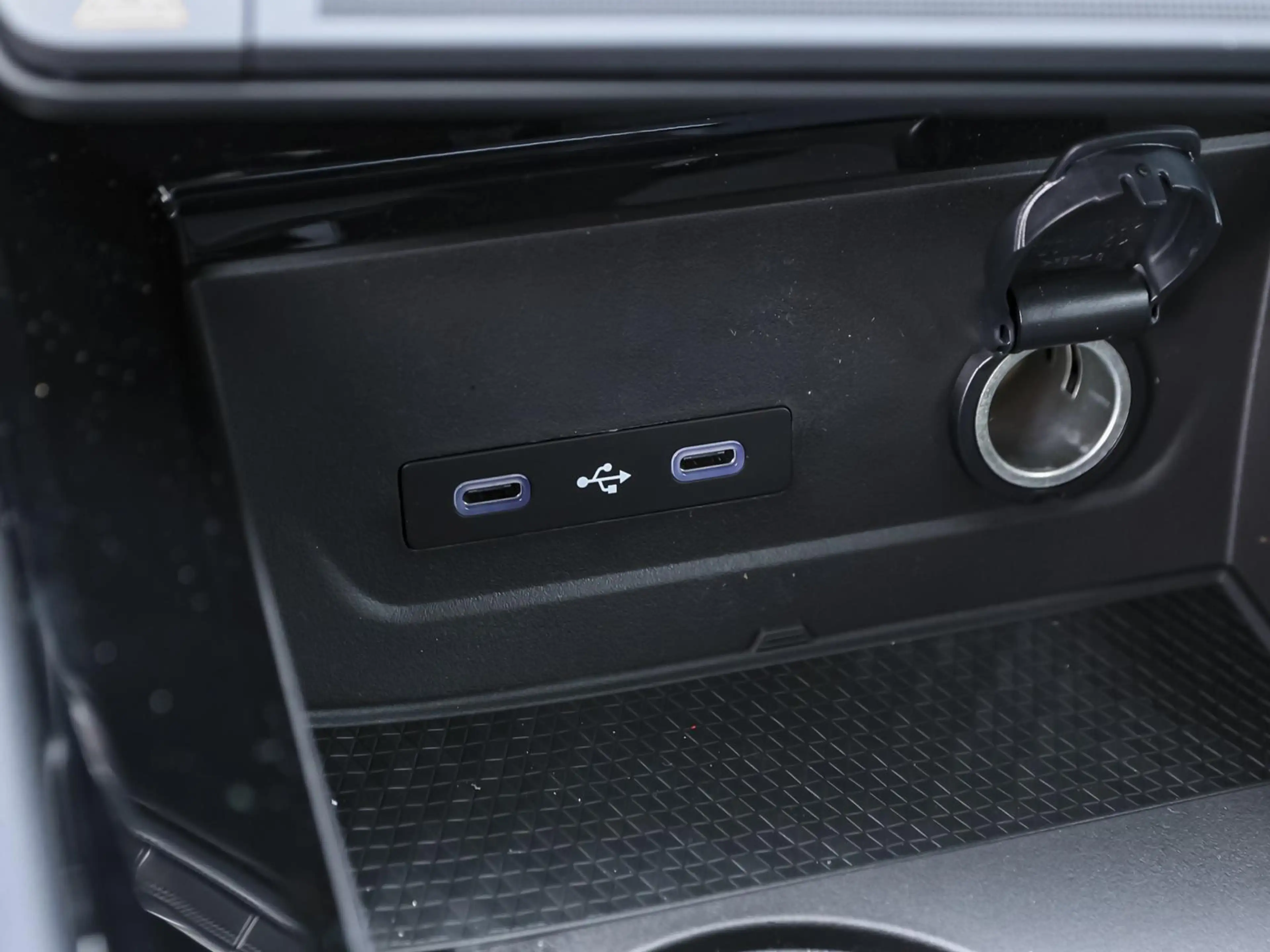 Renault Austral Techno Full Hybrid E-Tech 200 NAVI SHZ — photo 11