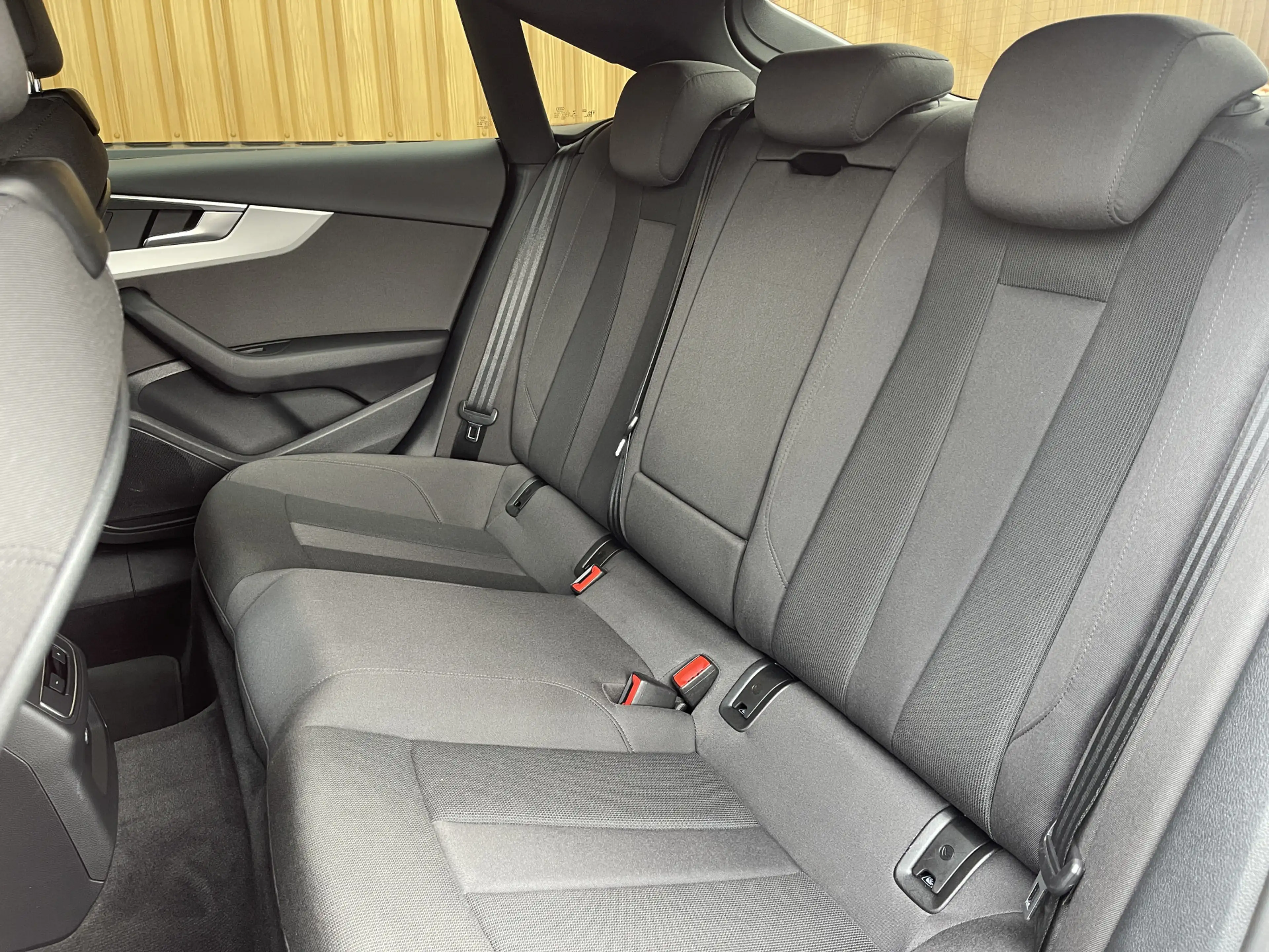 Audi A5 Sportback 40 TFSI quattro S edition | Trekhaak Weg — photo 27