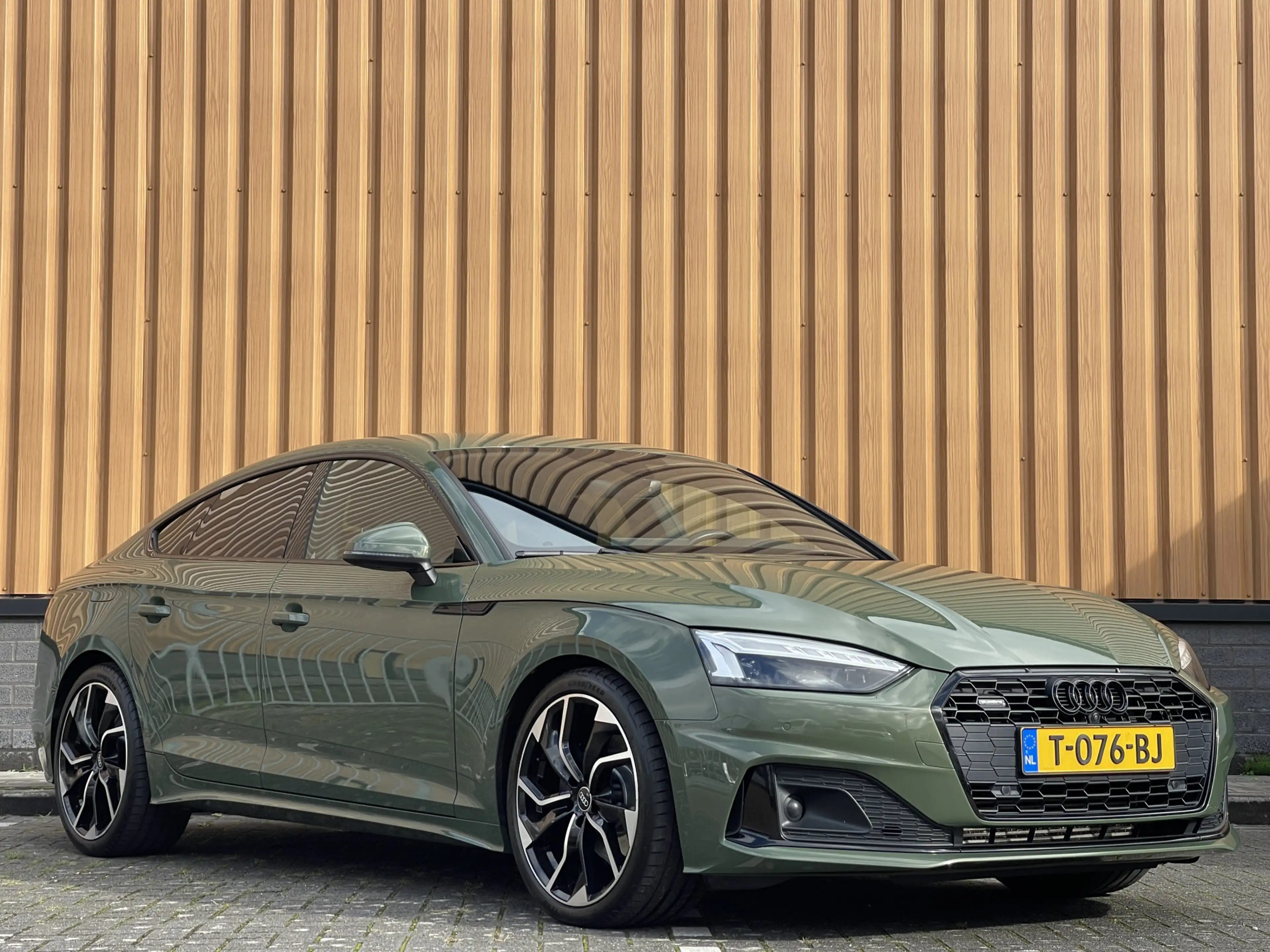 Audi A5 Sportback 40 TFSI quattro S edition | Trekhaak Weg — photo 3