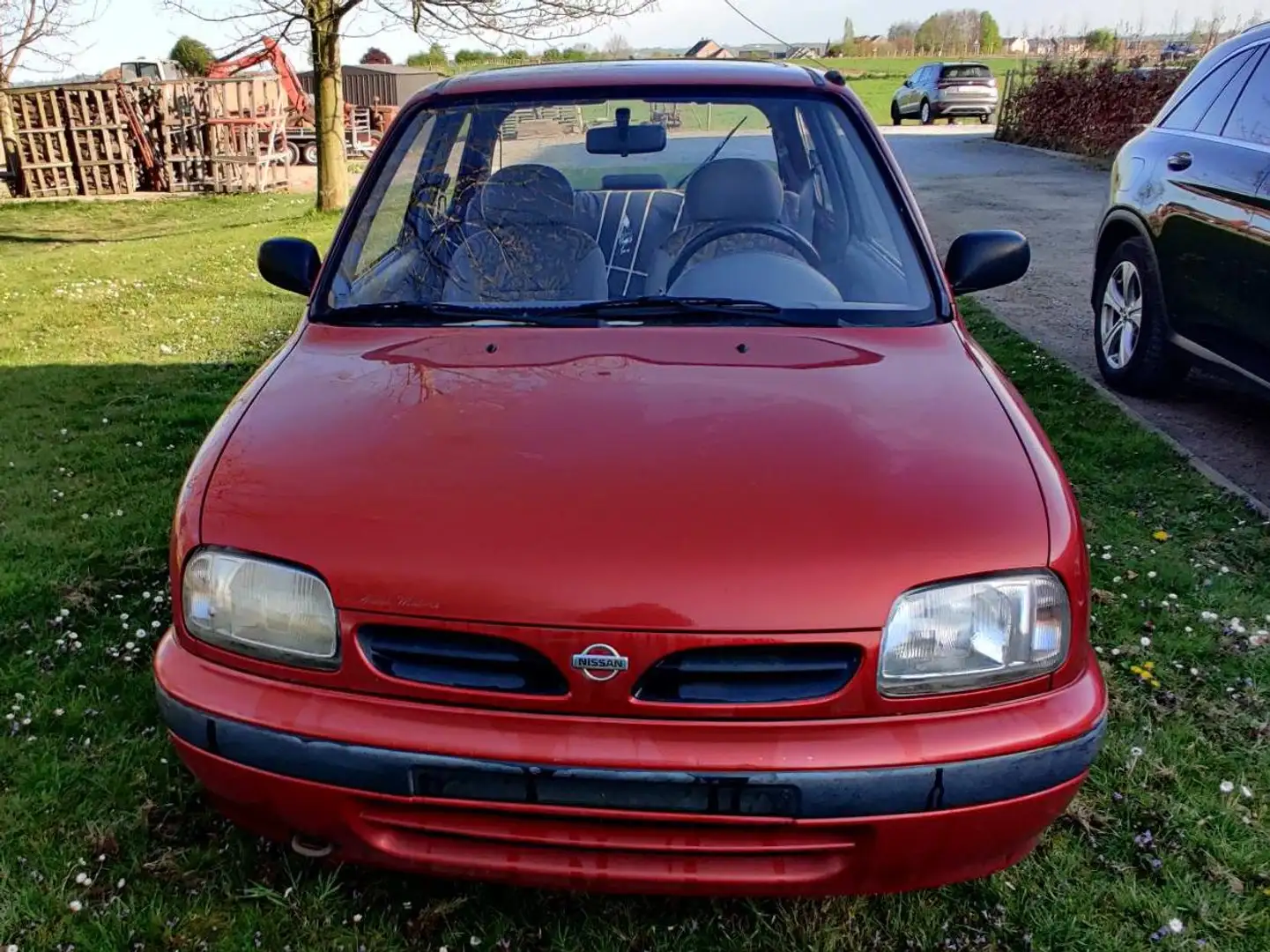 Nissan Micra 1.0i C Красный - 2