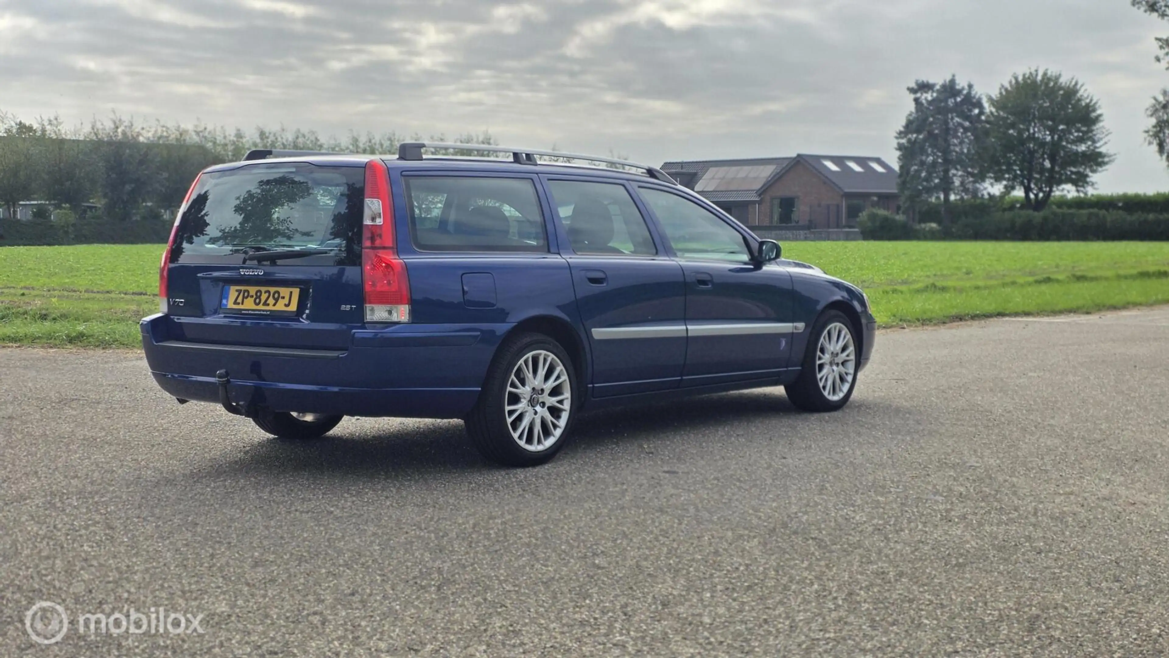 Volvo V70 2.5T Ocean Race aut. — photo 9