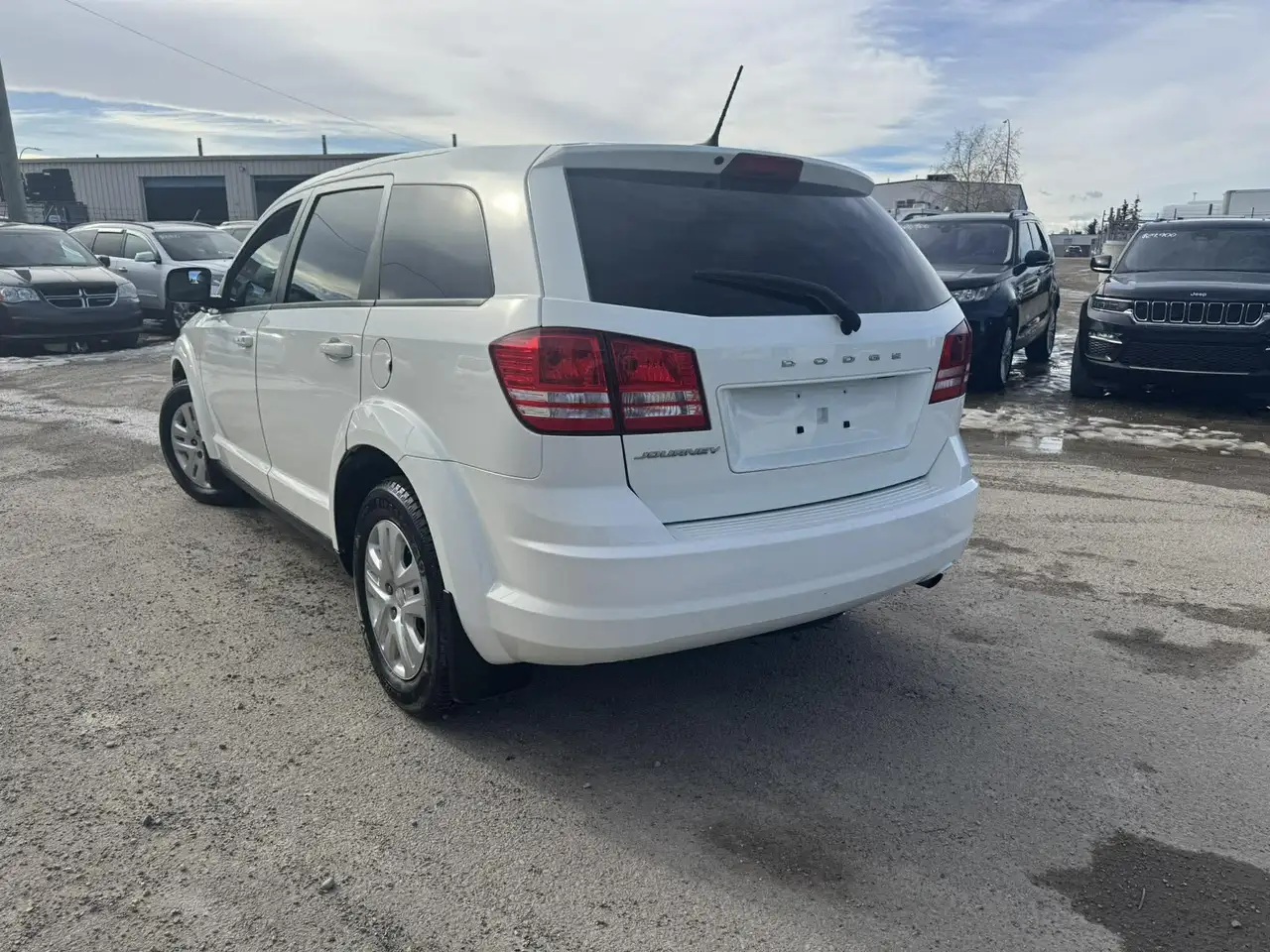 Dodge Journey снимка Dodge Journey