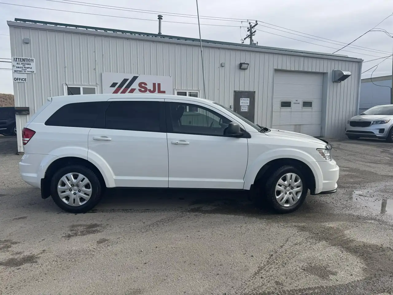 Dodge Journey снимка Dodge Journey