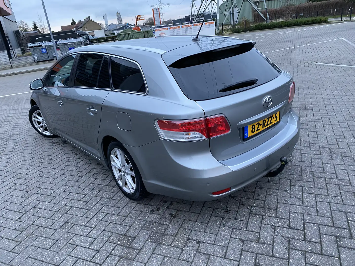 Toyota Avensis Avensis 1.8 VVTi Business Zilver - 2