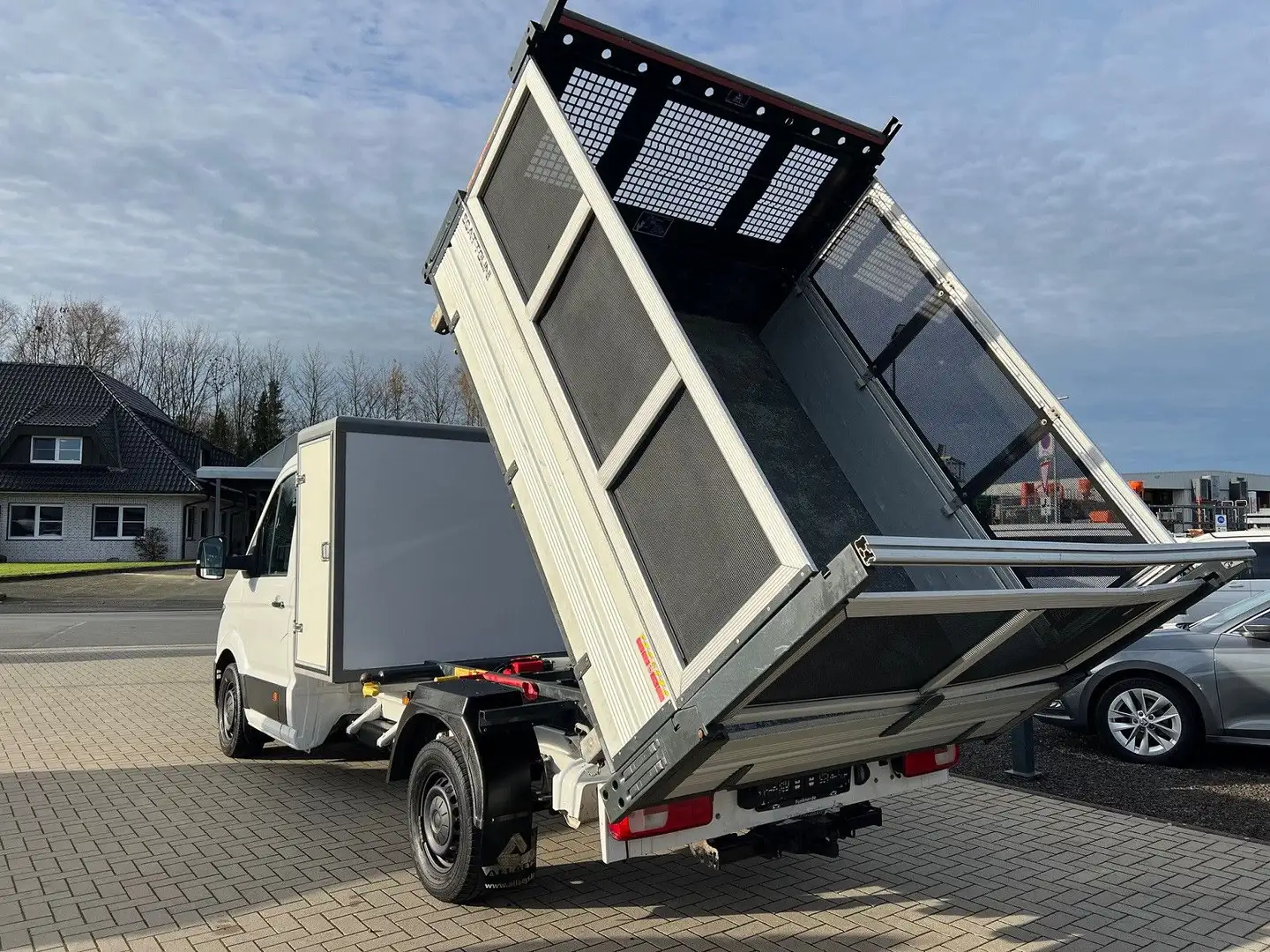 Volkswagen Crafter Pritsche 35 DSG mittellang Kipper 1-Hand Weiß - 2