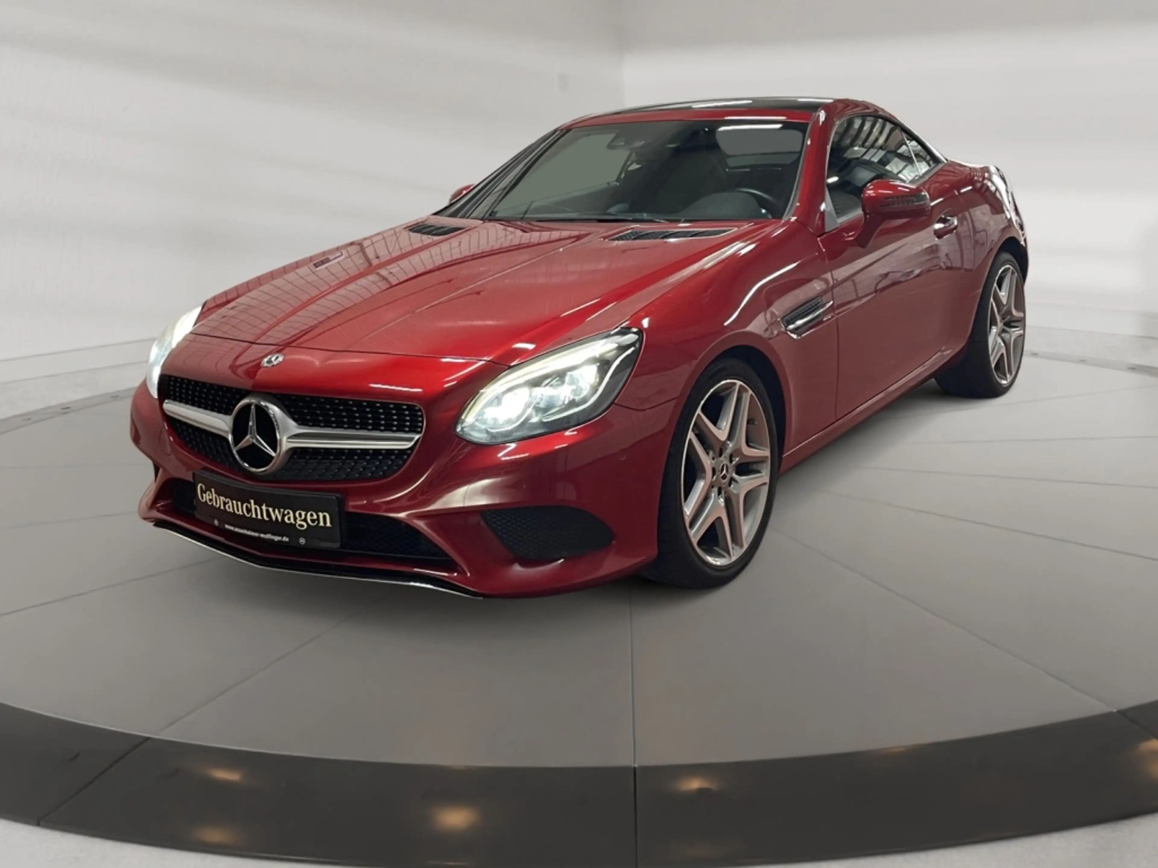 Mercedes-Benz SLC 300 Roadster  AMG+Comand+Carbon+Pano+Cam+LED — photo 2