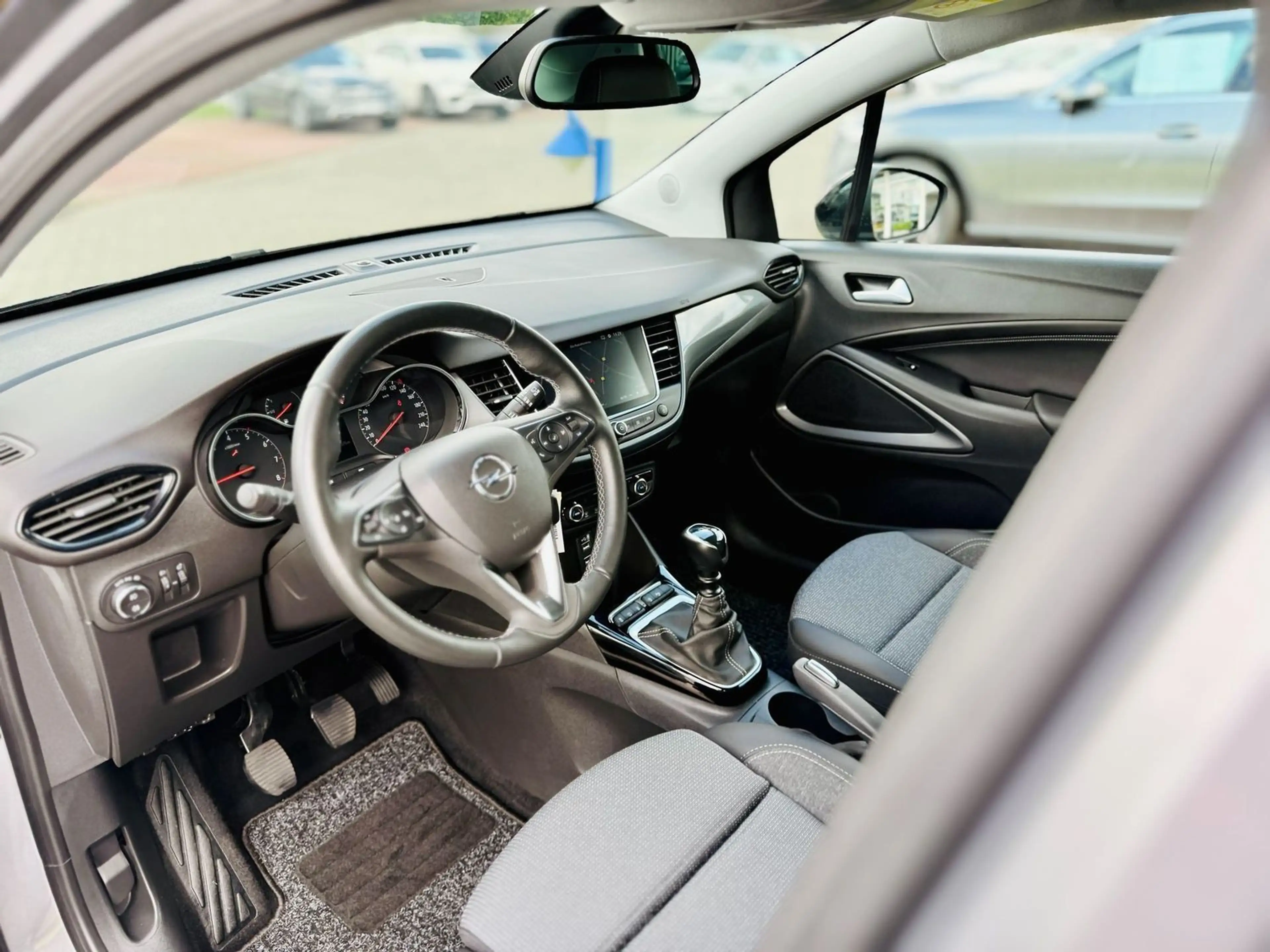 Opel Crossland X 1,2 T ENJOY, Navi, ECO-LED, RFK, PTS, SHZ, LKH, BF — photo 8