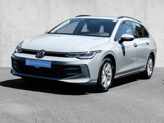 Volkswagen Golf view 2