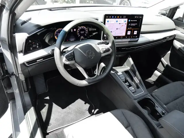 Volkswagen Golf view 9