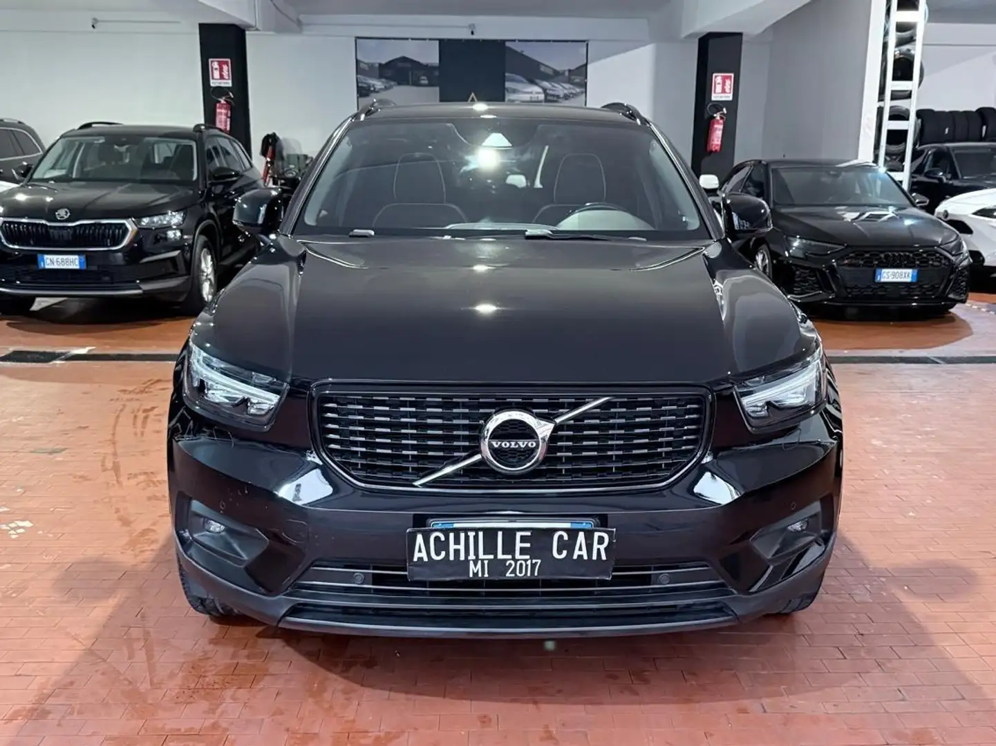 Volvo XC40 d3 R-design awd geartronic *PREZZO REALE* Noir - 2