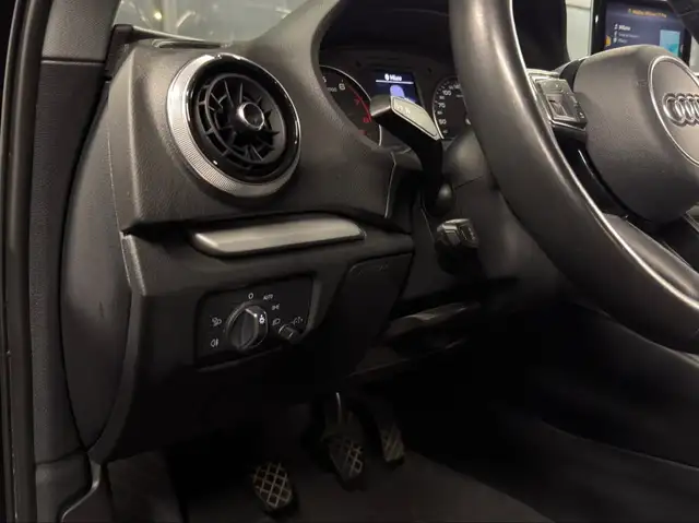 Audi A3 view 14