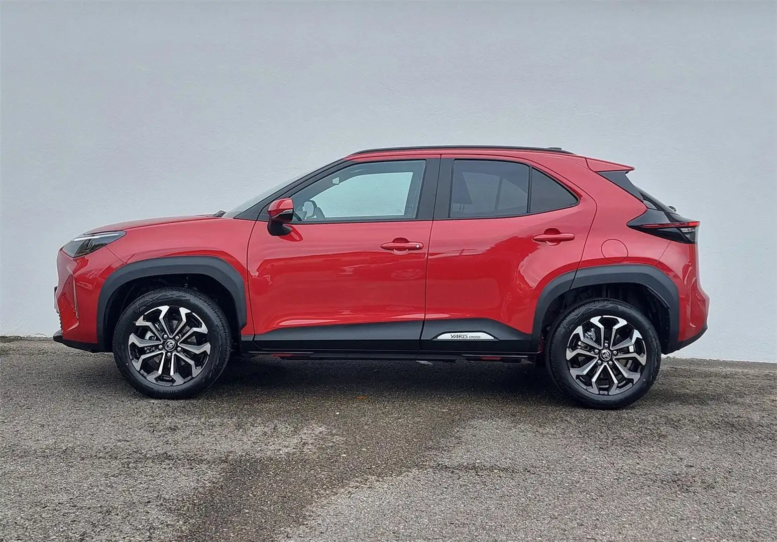 Toyota Yaris Cross 1,5l Hyb.4x2 *Active Drive+Safety130PS Rot - 2