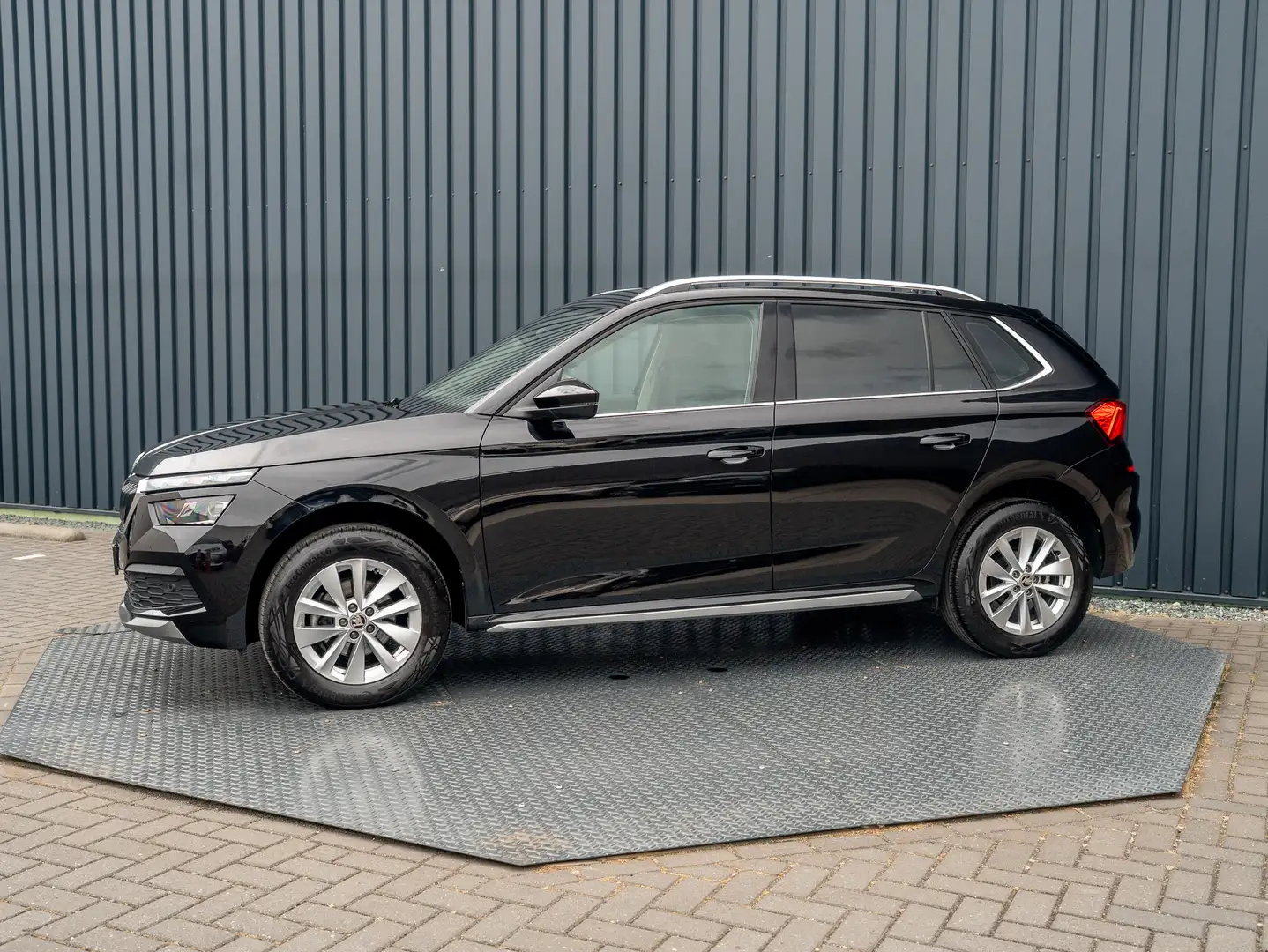 Skoda Kamiq 1.0 TSI Business Edition | Elk A-klep | Keyless | Zwart - 2