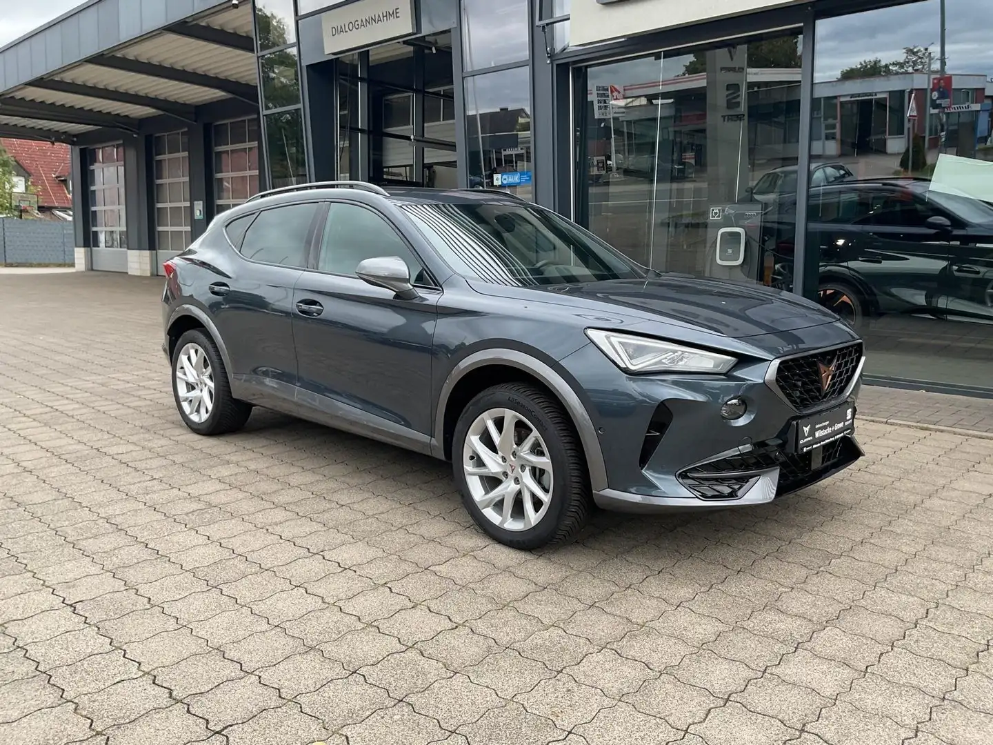 CUPRA Formentor 1.5 TSI DSG - Allwetterreifen - Rückfahrkamera Gris - 1