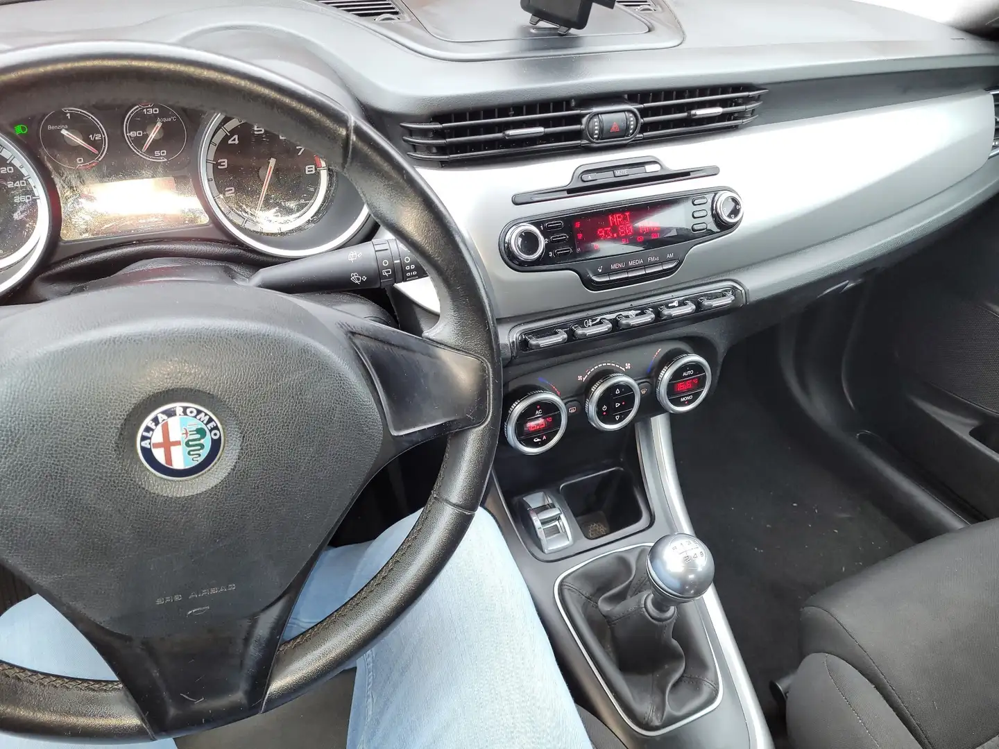 Alfa Romeo Giulietta 1.4 TB Distinctive Start&Stop Wit - 2