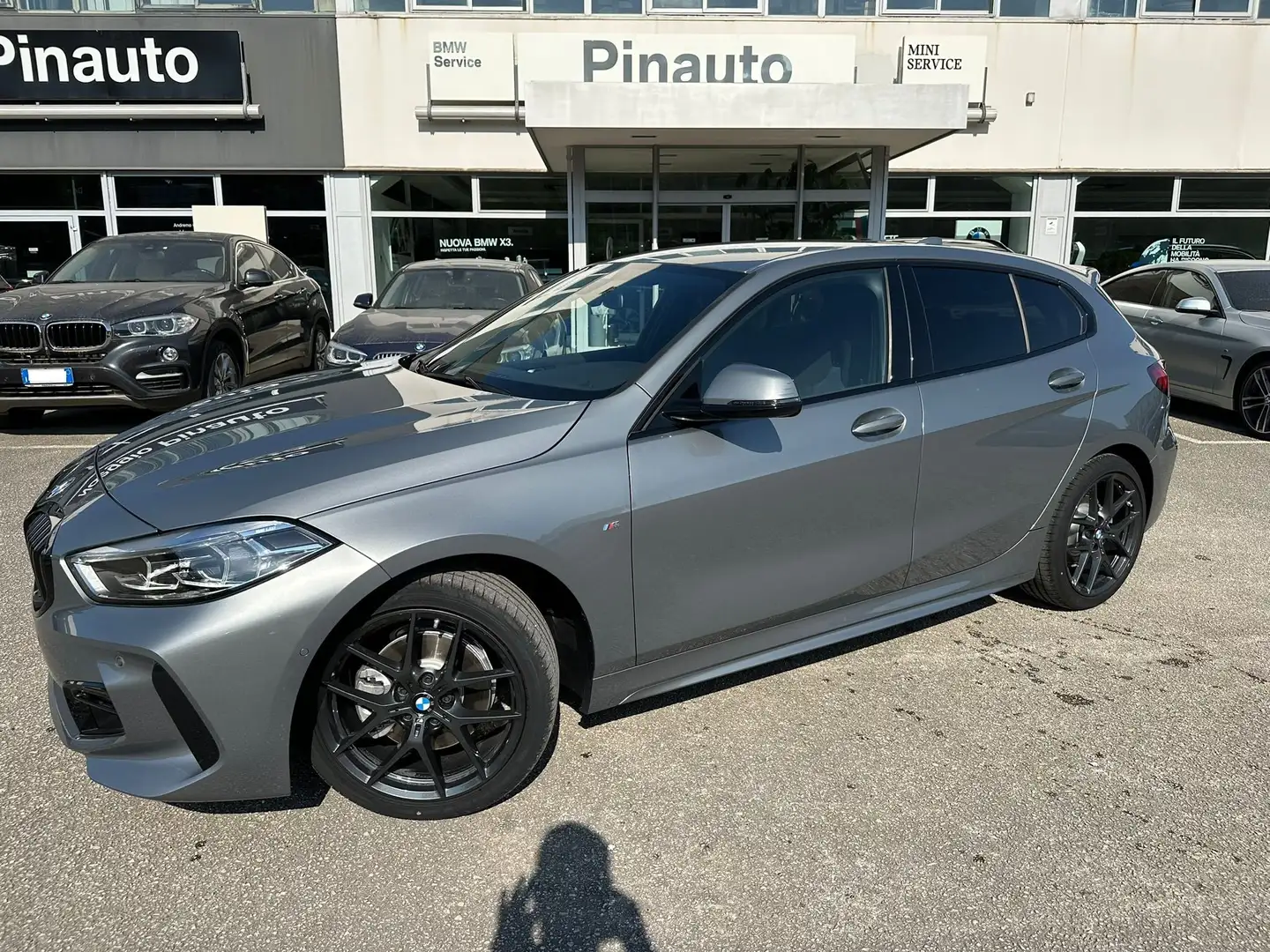 BMW 118 118d Msport auto Gris - 2