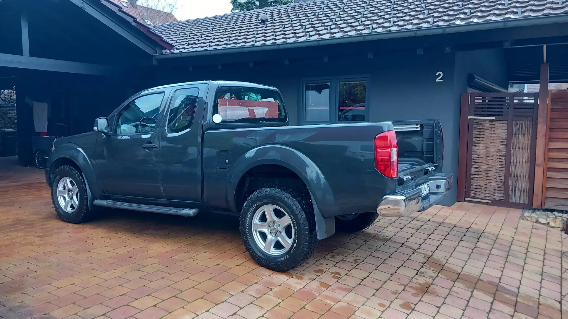 Nissan Pick Up D 40 - 2