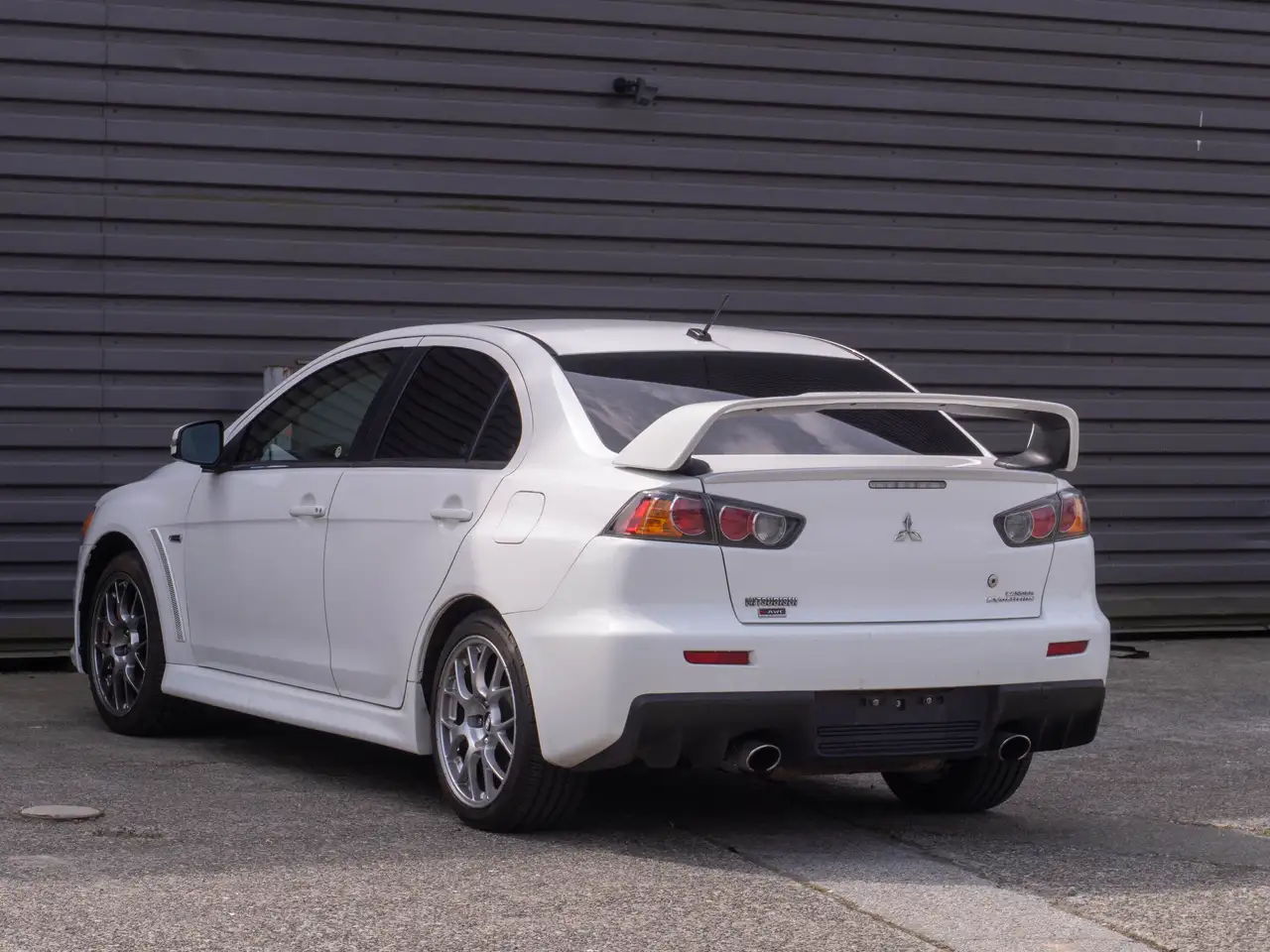 Mitsubishi Lancer снимка Mitsubishi Lancer