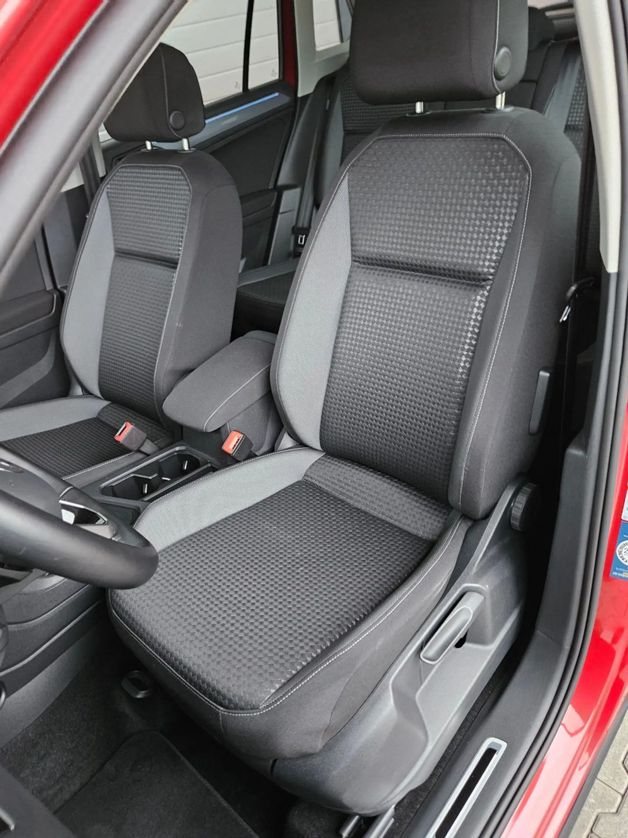 Volkswagen Tiguan 1.4 eHybrid  ACTIVE Top Zustand — photo 10