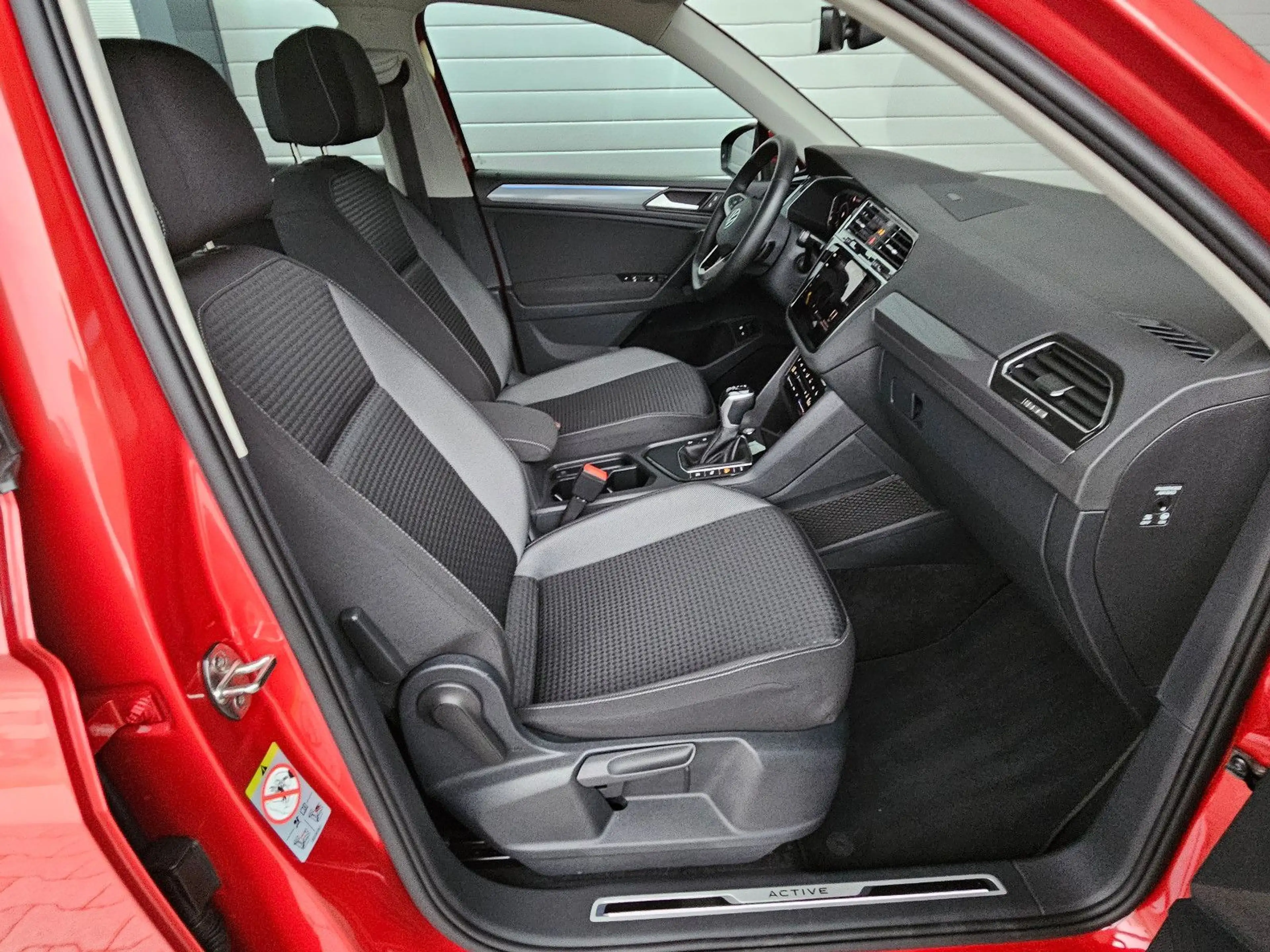 Volkswagen Tiguan 1.4 eHybrid  ACTIVE Top Zustand — photo 11