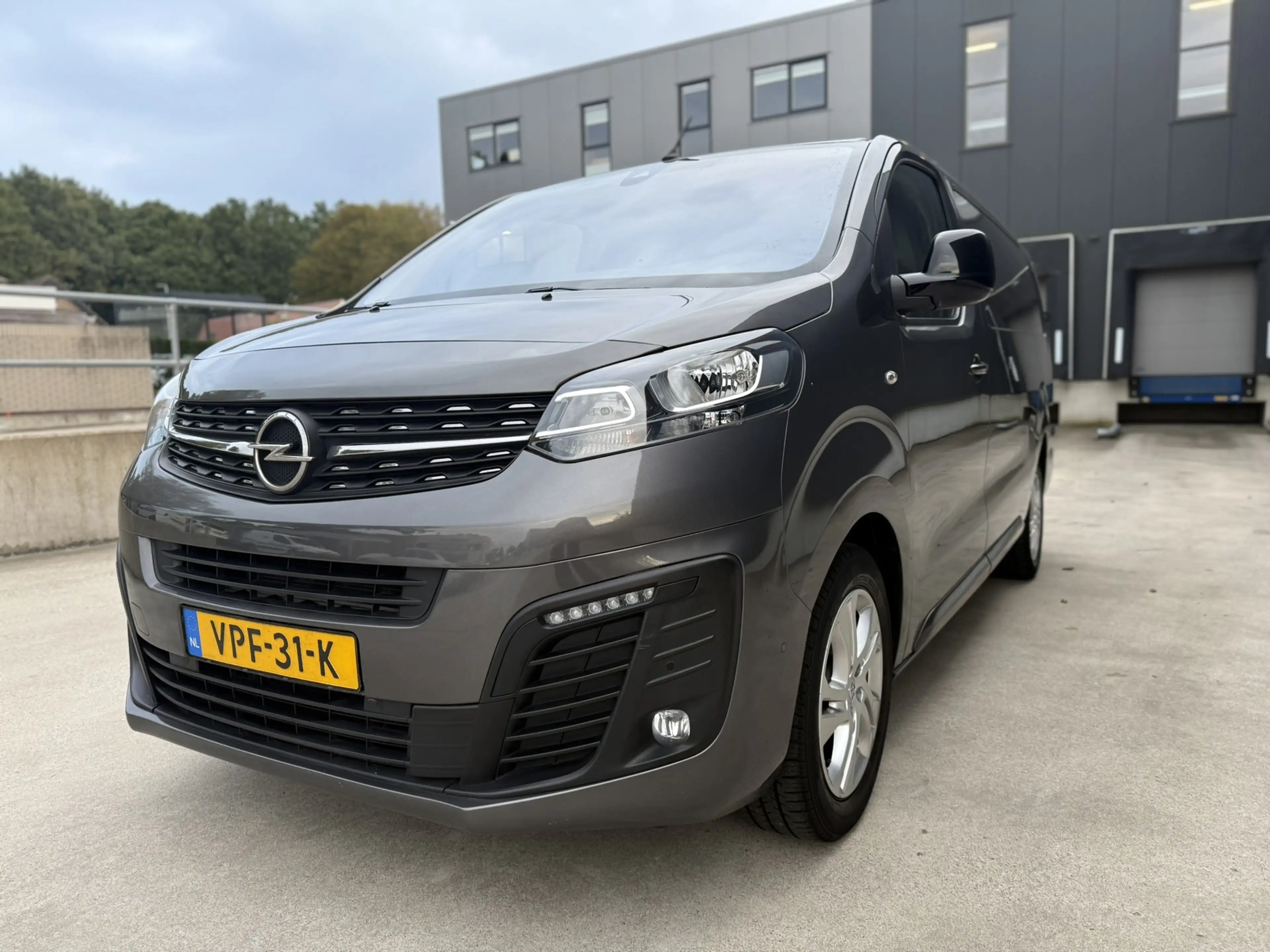 Opel Vivaro 2.0 CDTI L3H1 Innovation — photo 11