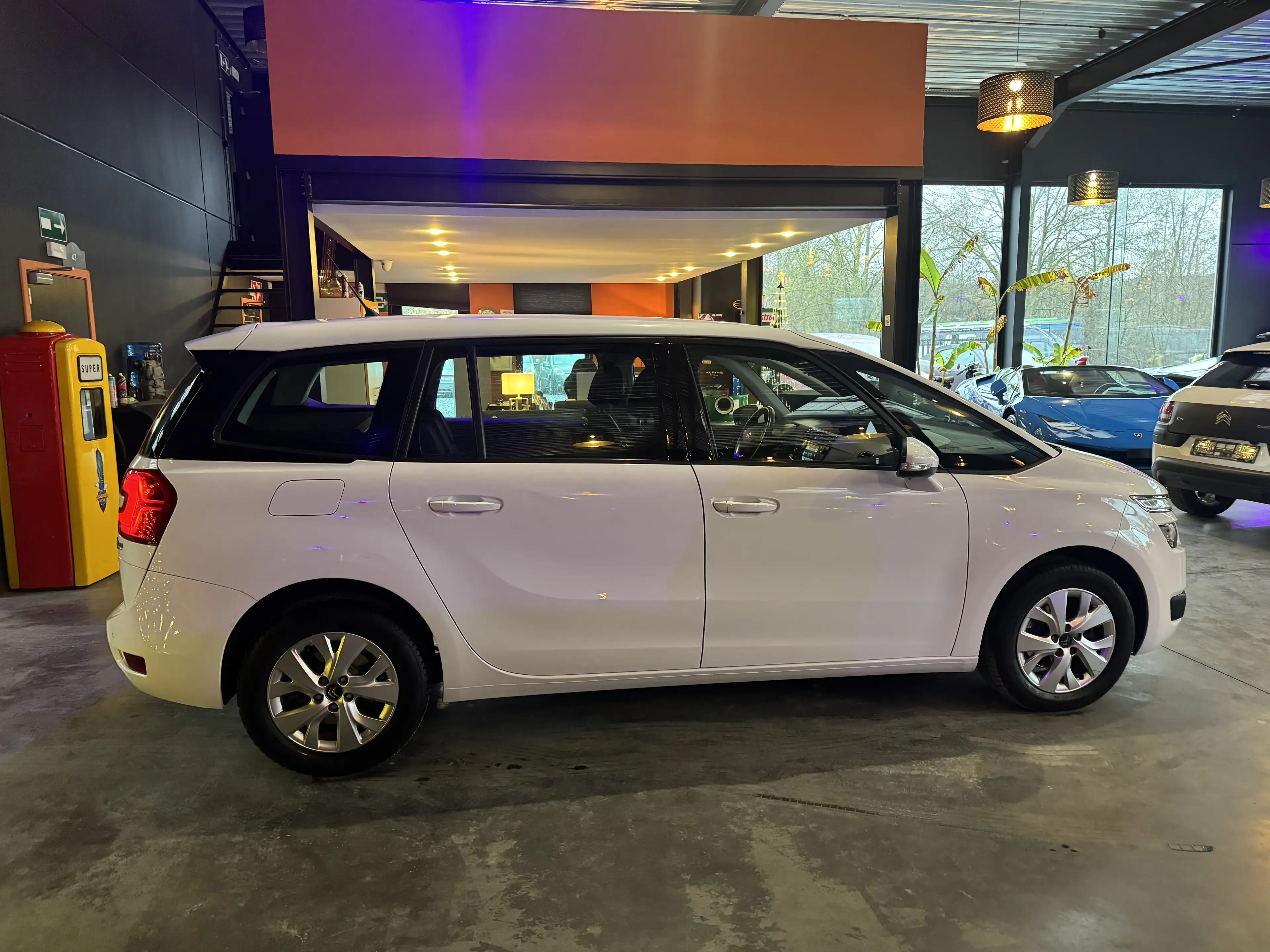 Citroen C4 Picasso 1.2 - A/C - MEDIA/TEL - NAVI - LIM/REG VITESSE — photo 10