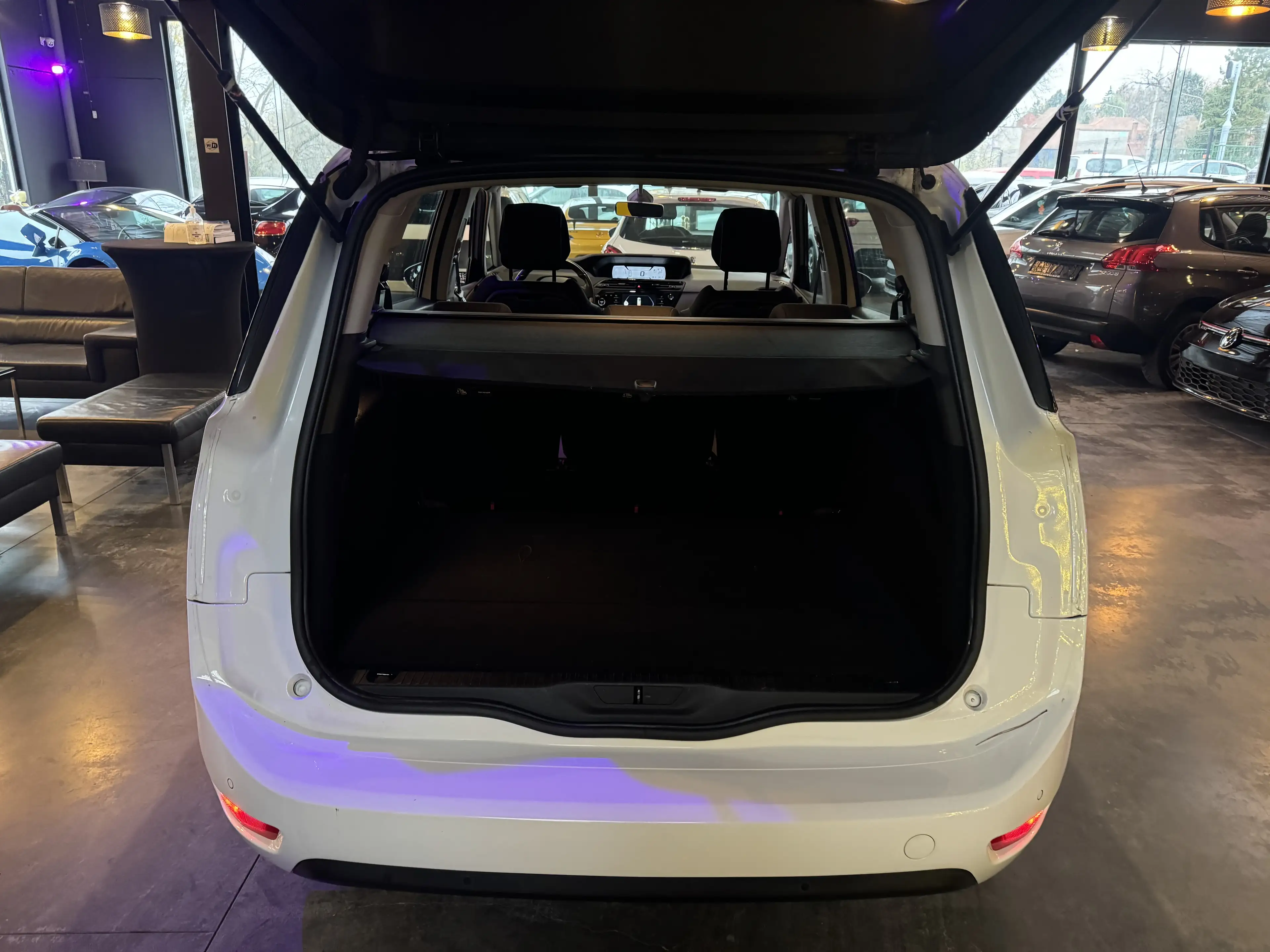 Citroen C4 Picasso 1.2 - A/C - MEDIA/TEL - NAVI - LIM/REG VITESSE — photo 8