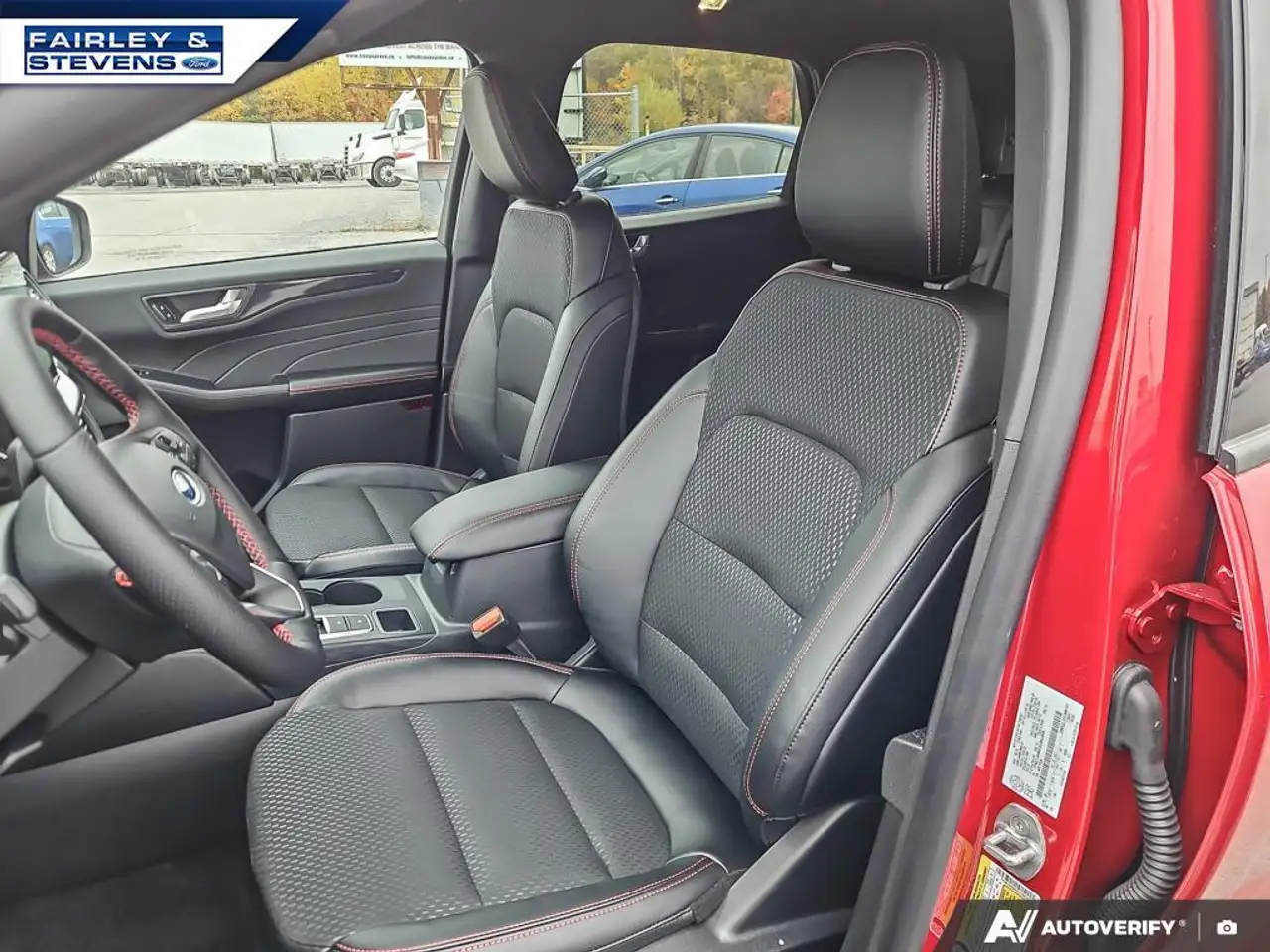 Ford Escape снимка Ford Escape