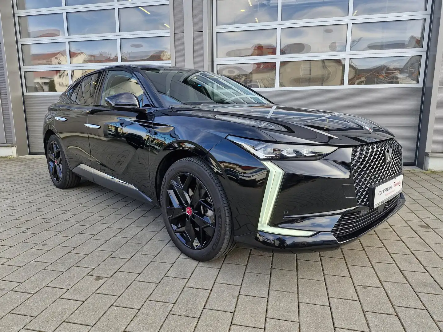 DS Automobiles DS 4 E-TENSE 225 Performance Line Plus E-HUD*Matrix LED Noir - 2