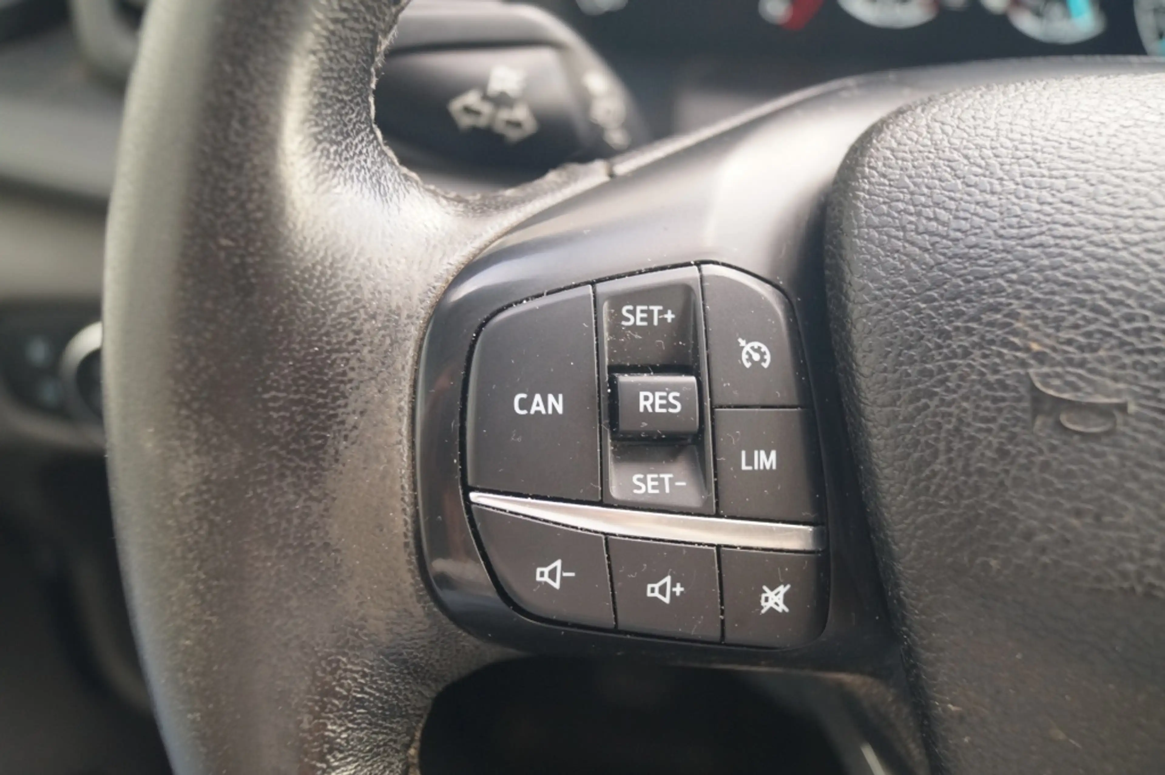Ford Transit 330 2.0 TDCI 130pk L2-H2 Trend -AIRCO-PDC-NAVI- — photo 9