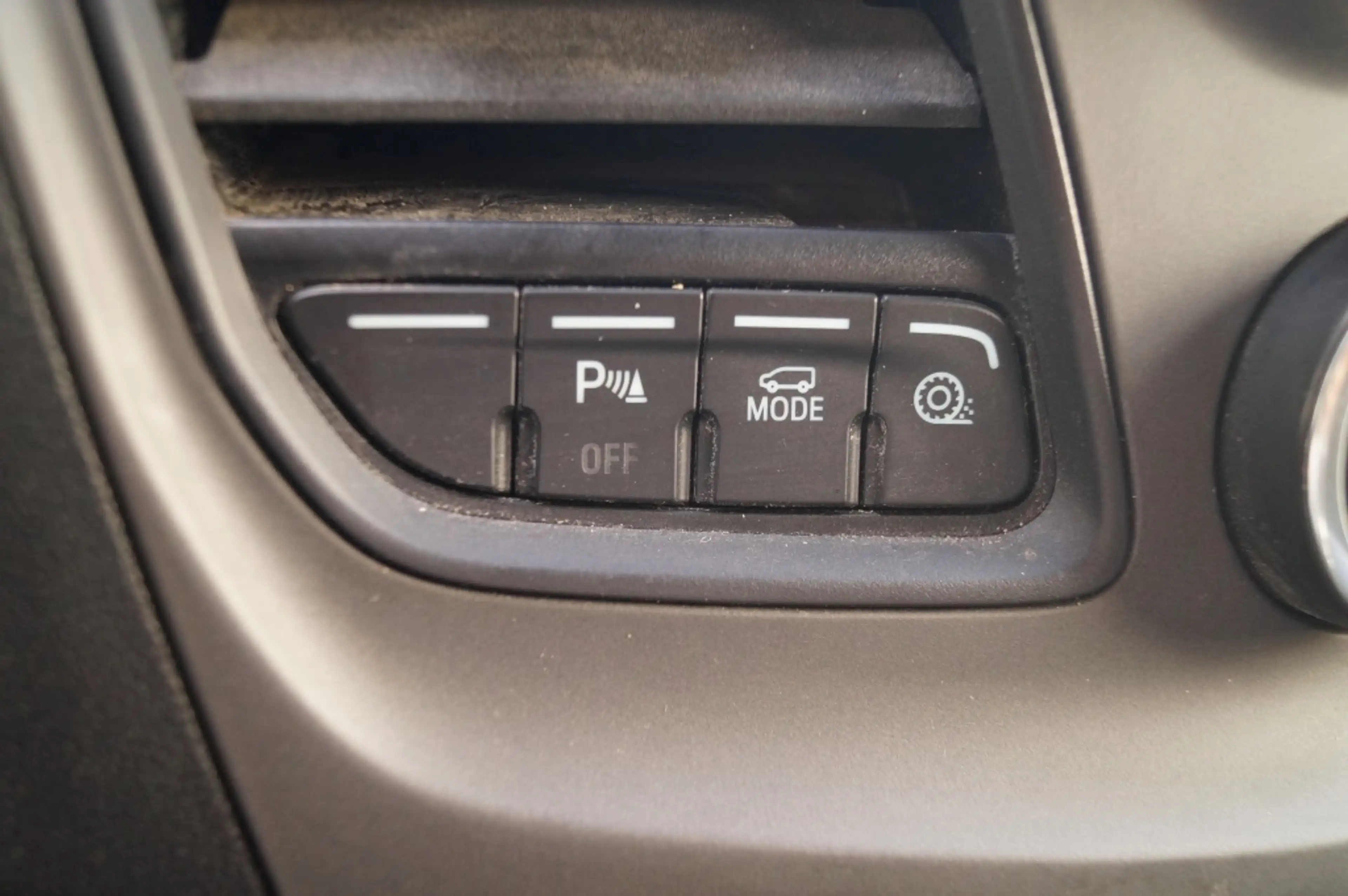 Ford Transit 330 2.0 TDCI 130pk L2-H2 Trend -AIRCO-PDC-NAVI- — photo 16