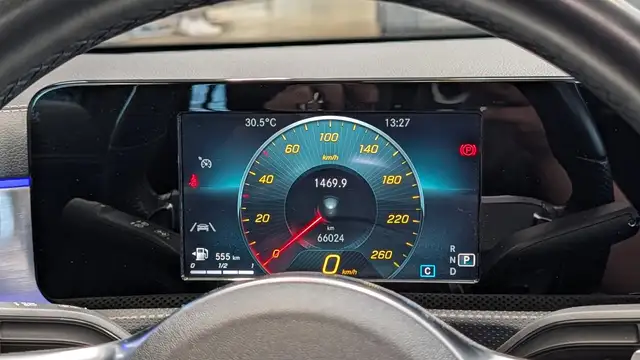 Mercedes-Benz Cla view 13