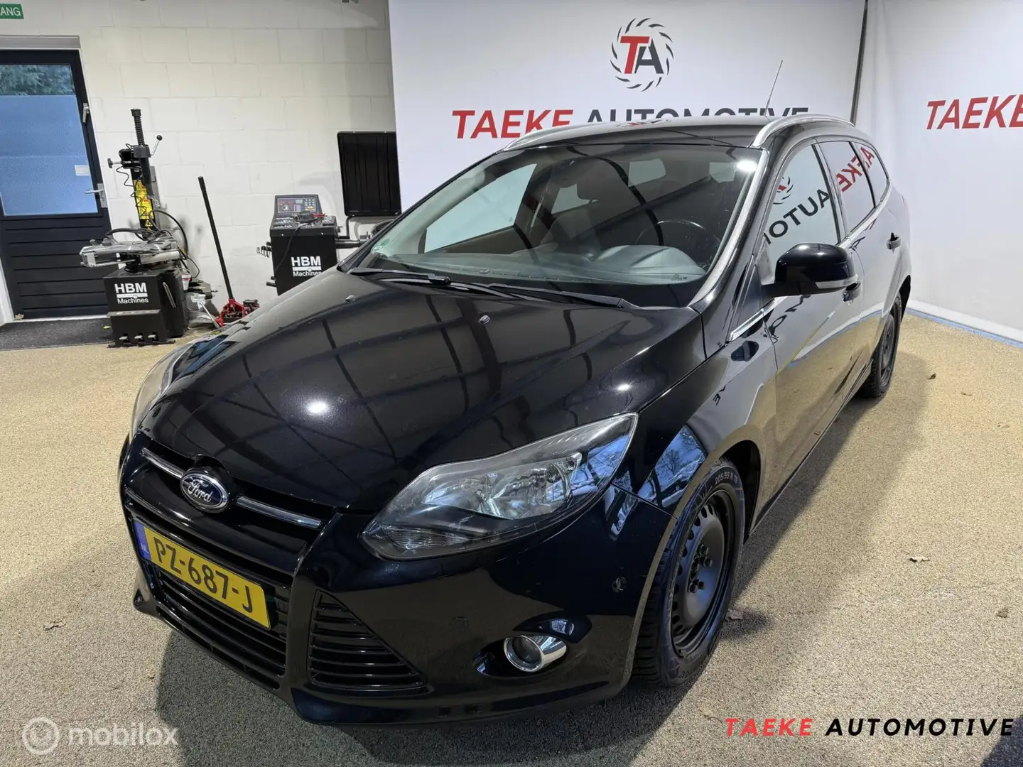 Ford Focus Wagon 1.0 EcoBoost Titanium APK/CLIMA/CRUISE Schwarz - 1