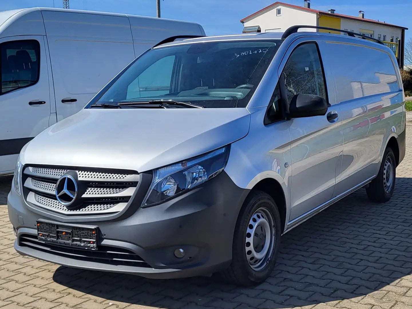 Mercedes-Benz Vito 116 CDI Lang HA PRO Argent - 2