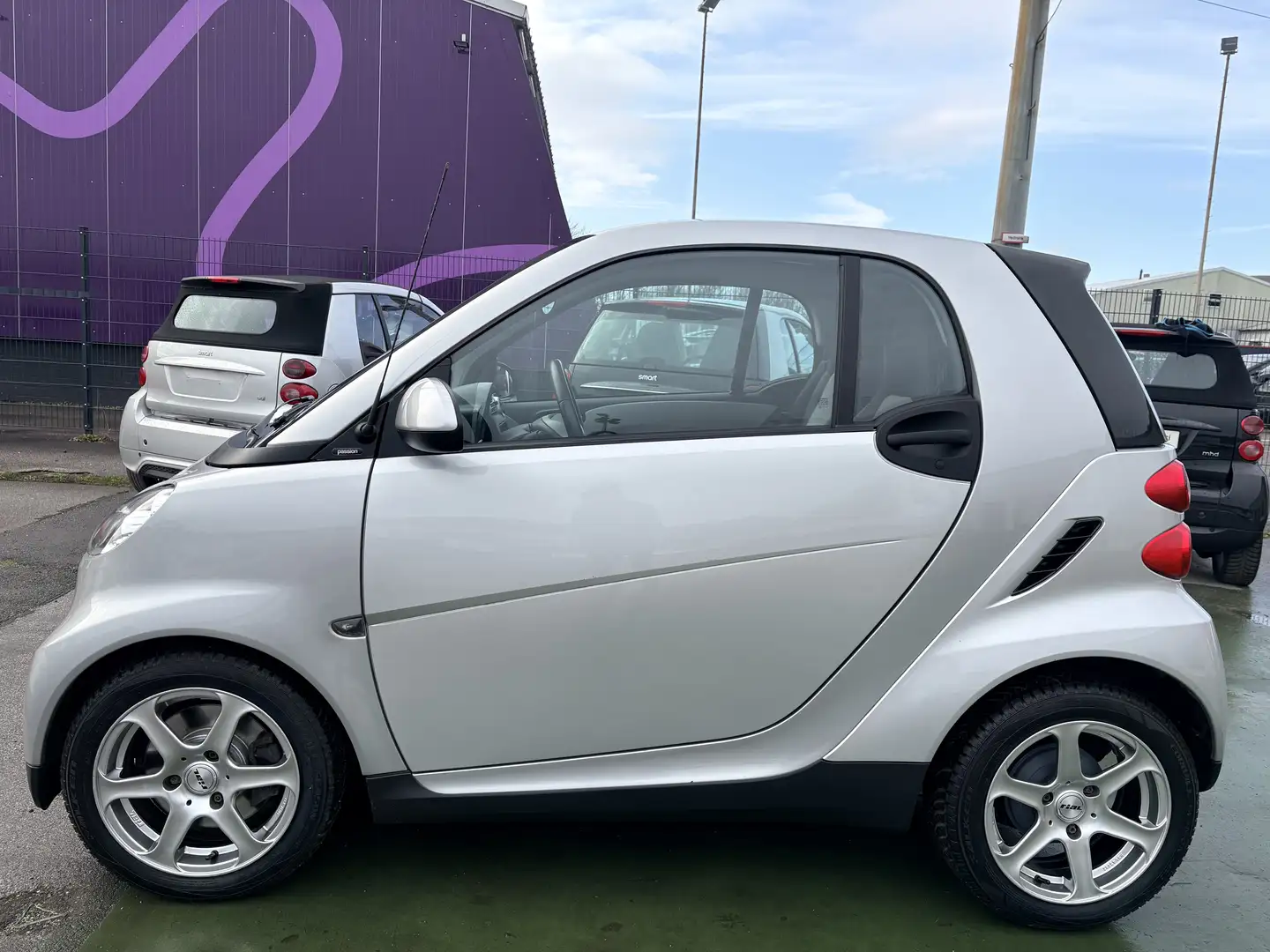 smart forTwo KLIMA,SITZH,SERVO,LEDER,CARPLAY,KAMERA INSP+TÜV Argent - 2