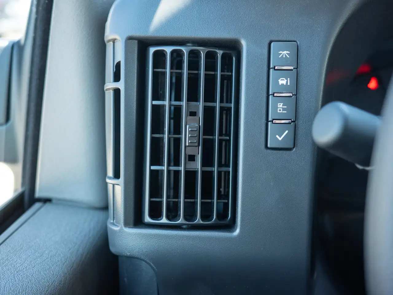 GMC Savana photo GMC Savana