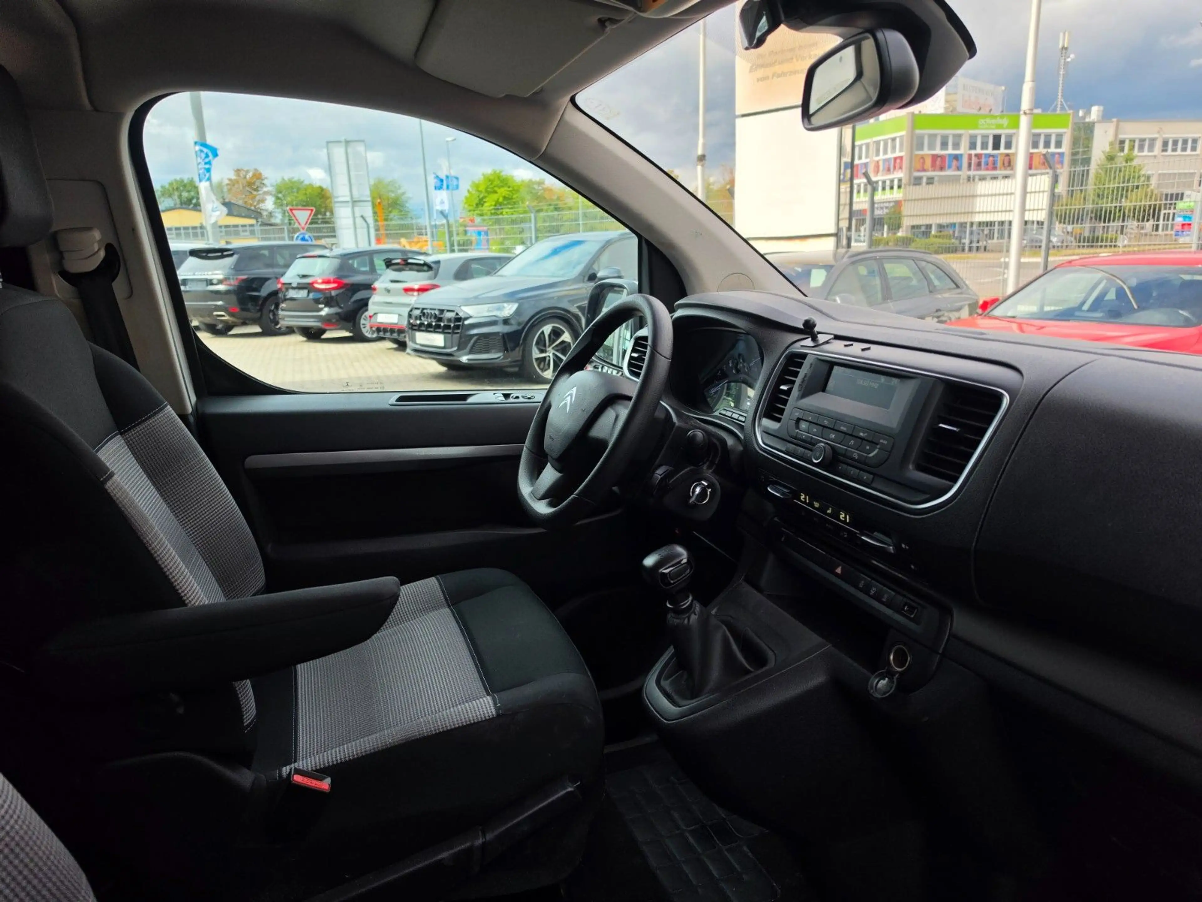 Citroen Spacetourer Feel M *Rollstuhl-Rampe*Behinderten — photo 10
