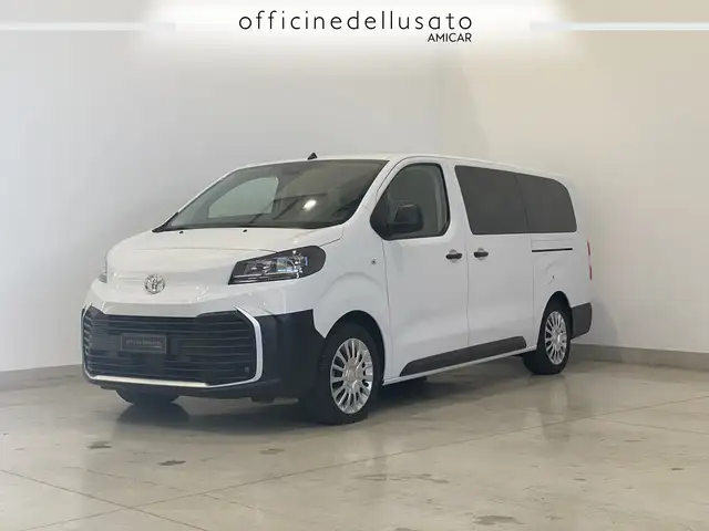 Toyota Proace 2.0d 144cv s&s l1 lounge d 9p.ti PREZZO IMPONIBILE