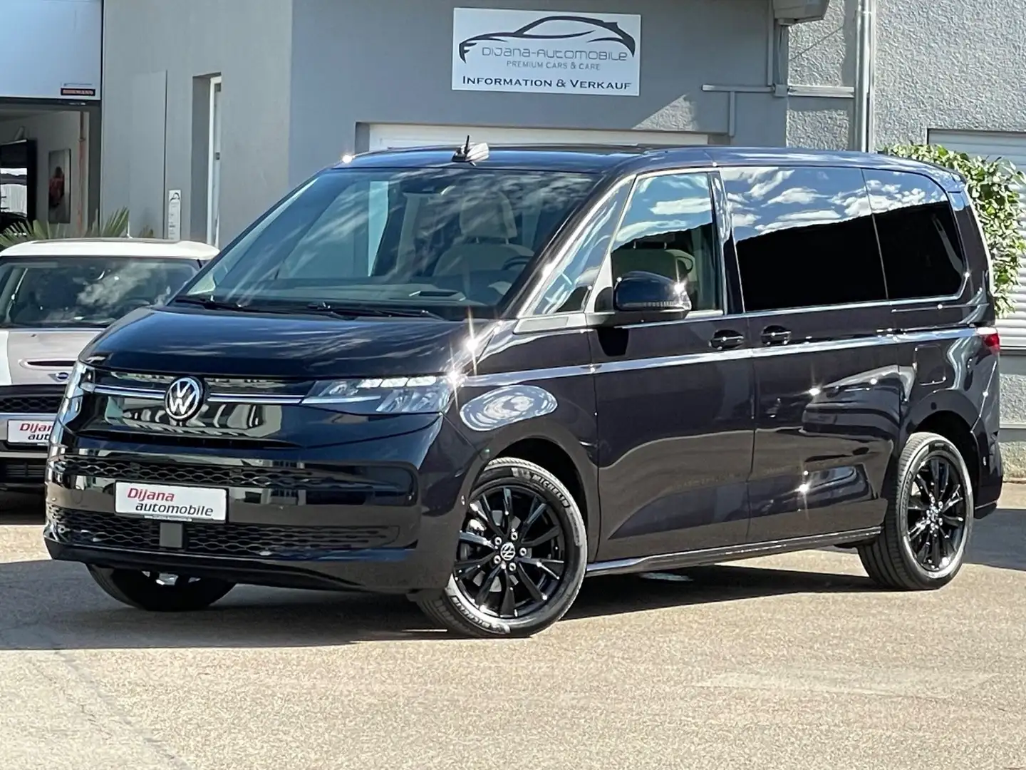 Volkswagen T7 Multivan TDI Edition Life Pano HuD Stdhzg TOP Schwarz - 1