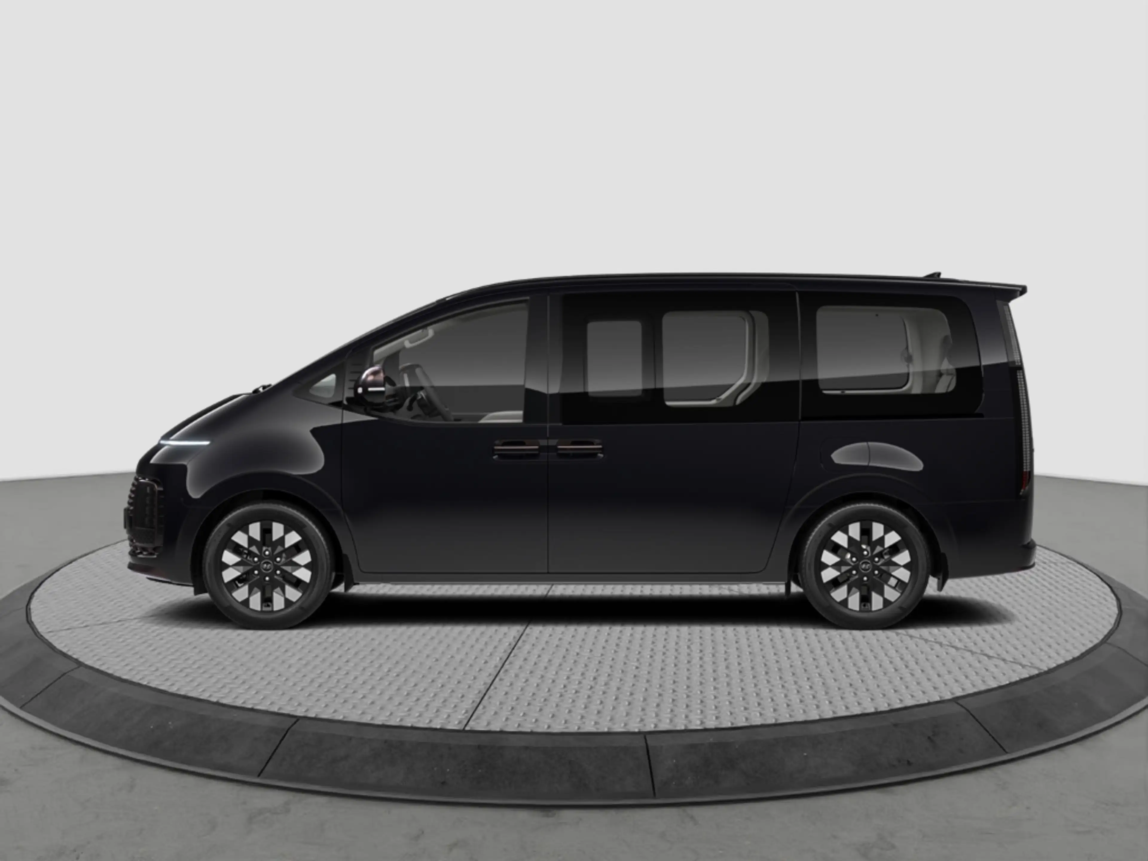 Hyundai STARIA HYBRID 1.6 T-GDI SIGNATURE 360° KAMERA — photo 2