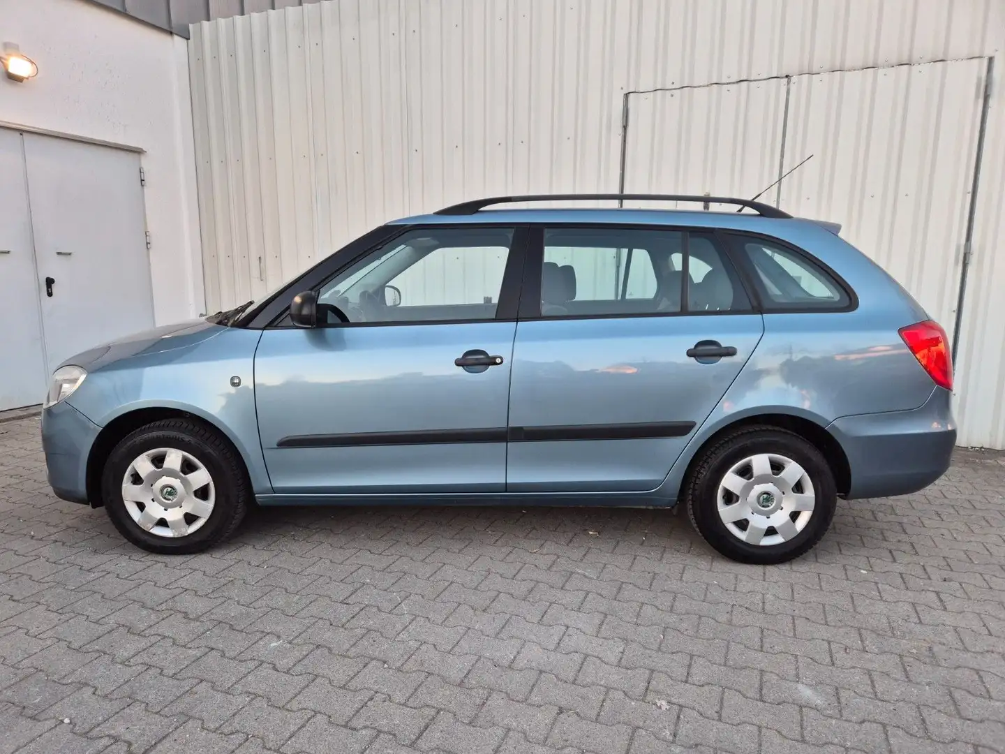 Skoda Fabia Combi Cool Edition -- 2.HAND --TÜV NEU -- Szary - 2