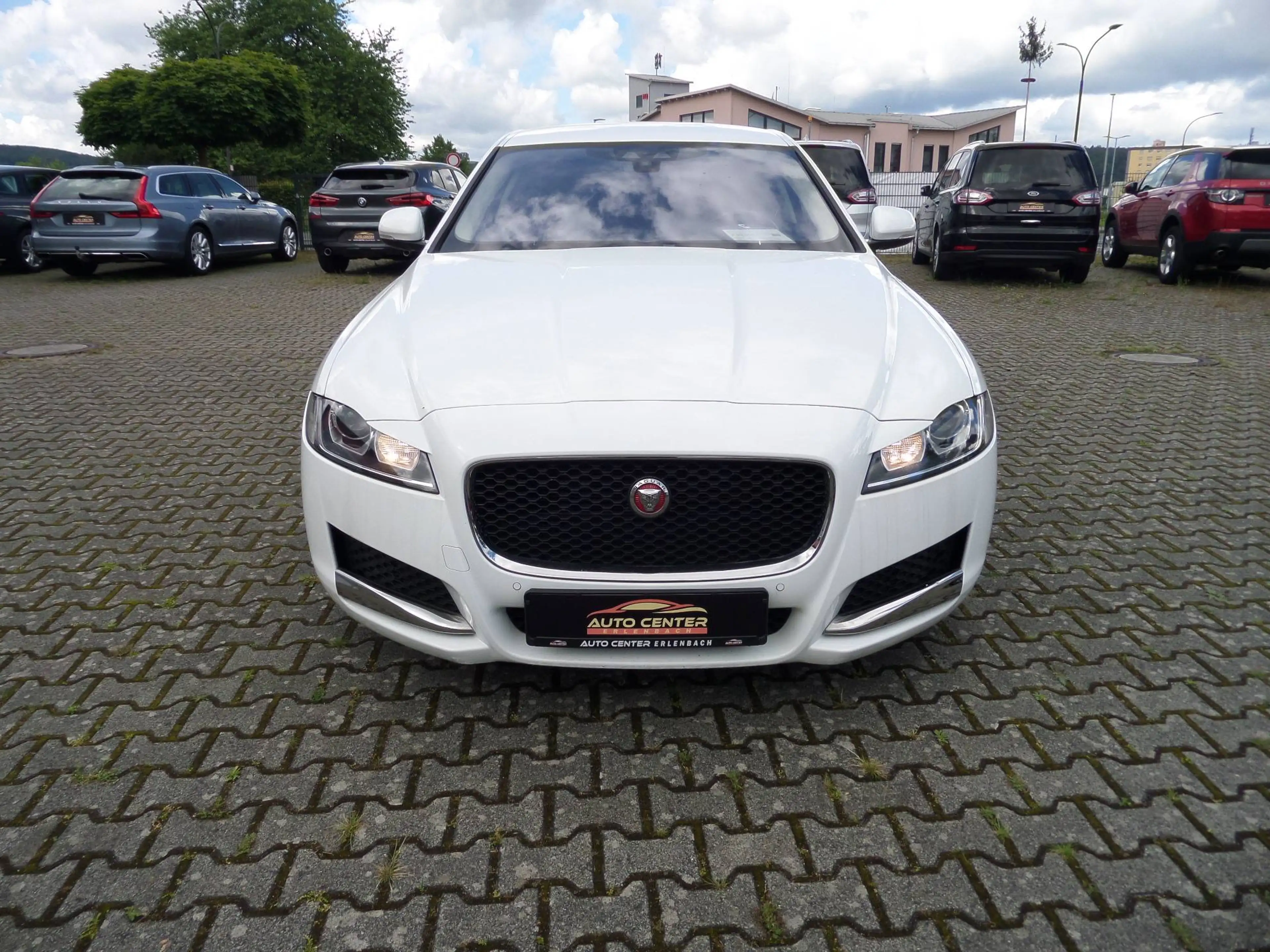 Jaguar XF Pure 2.0d+Automatik+Standhzg+Kamera+Navi+SHZ+1. Hand — photo 5