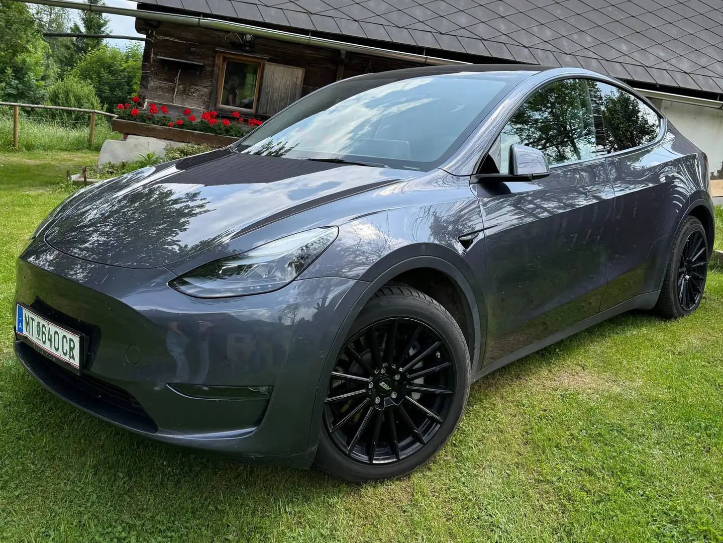 Tesla Model Y Model Y Long Range AWD 75kWh Grau - 1
