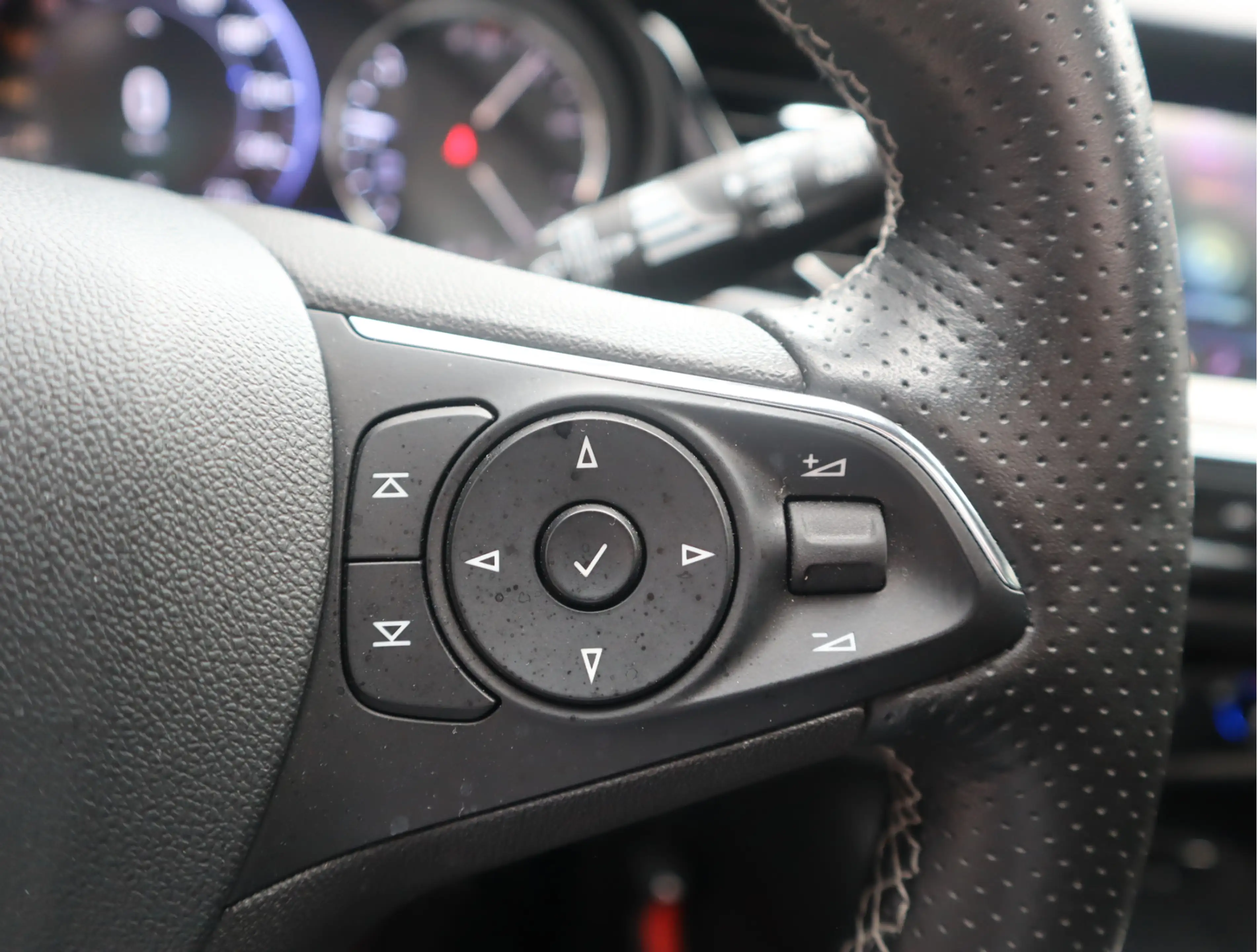 Opel Insignia Sports Tourer 1.5 Turbo Innovation Leder, sportsto — photo 25