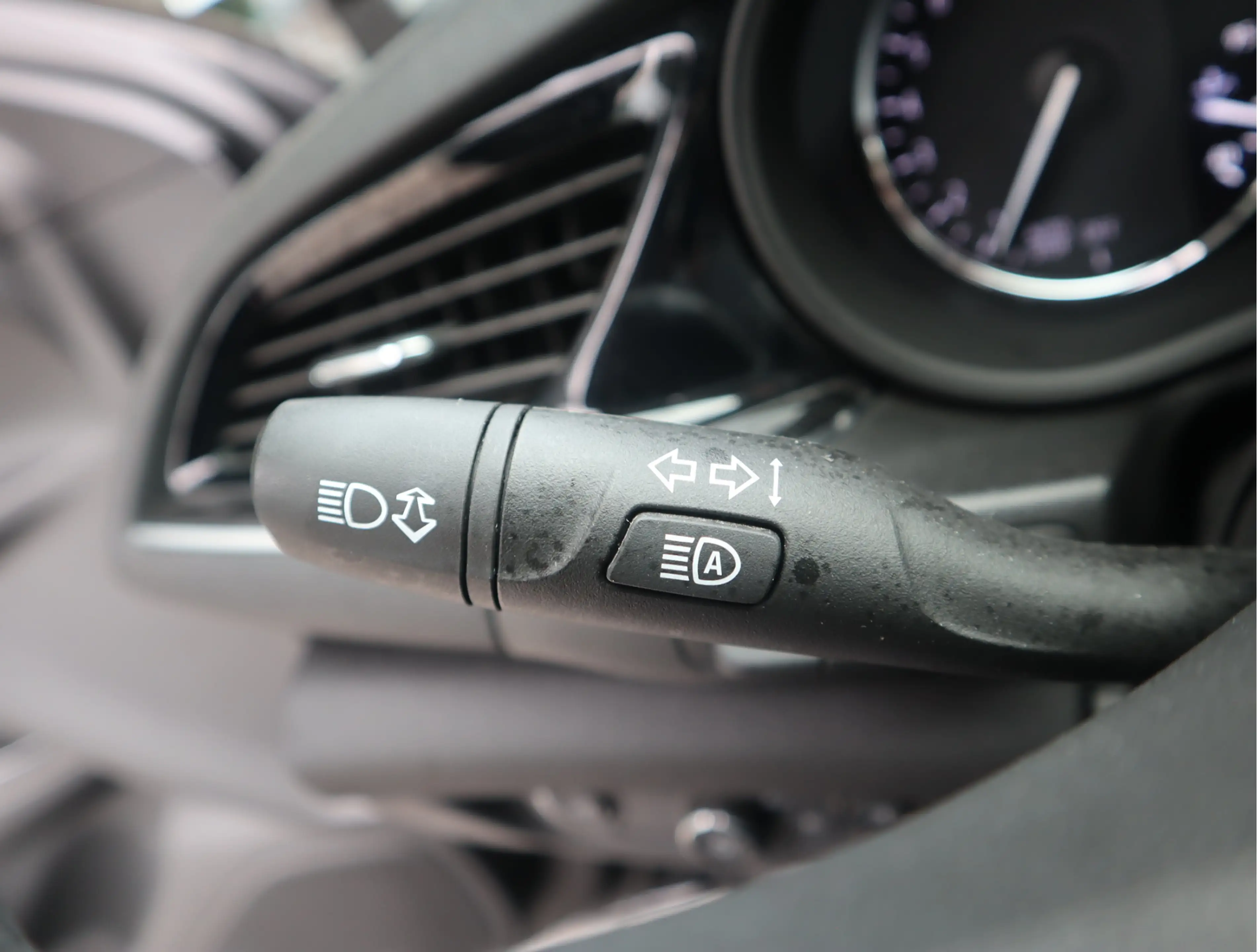 Opel Insignia Sports Tourer 1.5 Turbo Innovation Leder, sportsto — photo 26