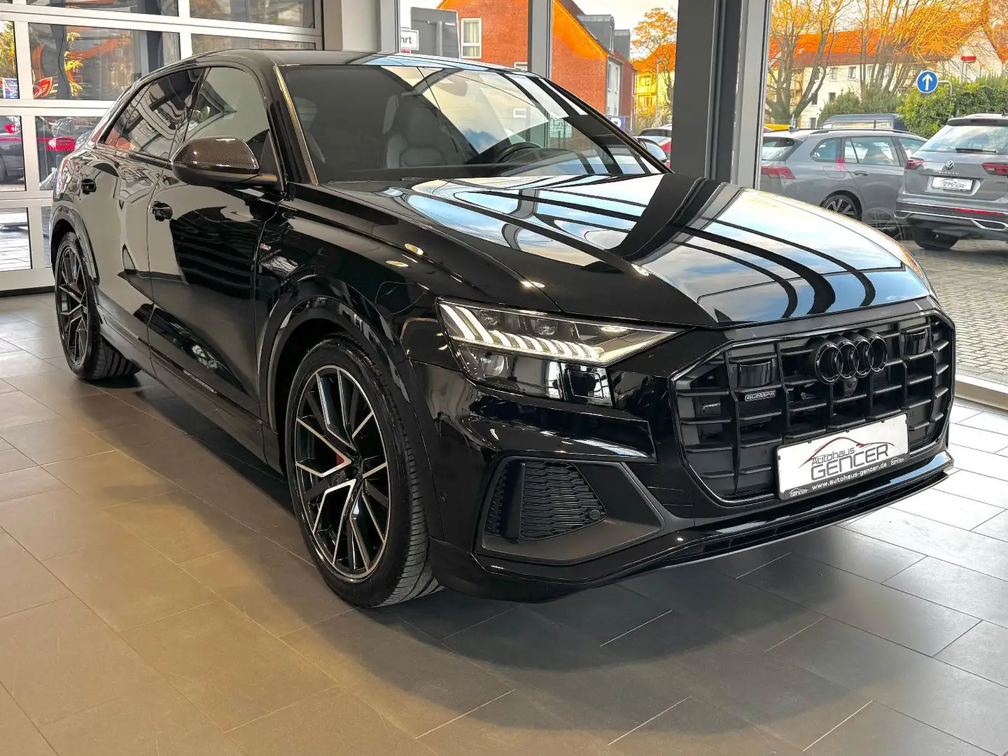 Audi Q8 qu. competition plus 3.0 TDI "S-Line/Matrix" Schwarz - 2