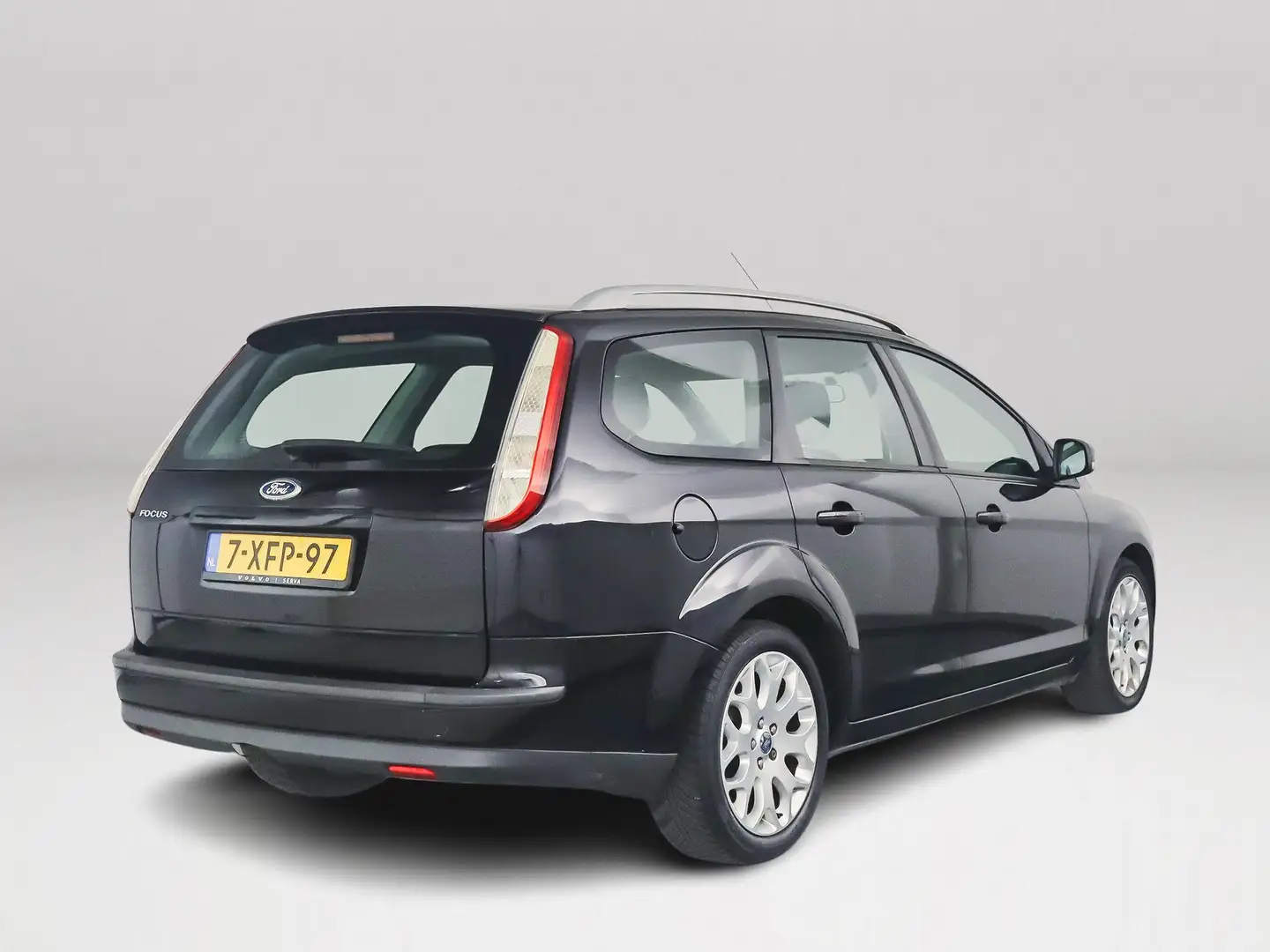Ford Focus Wagon 1.6 Trend Zwart - 2