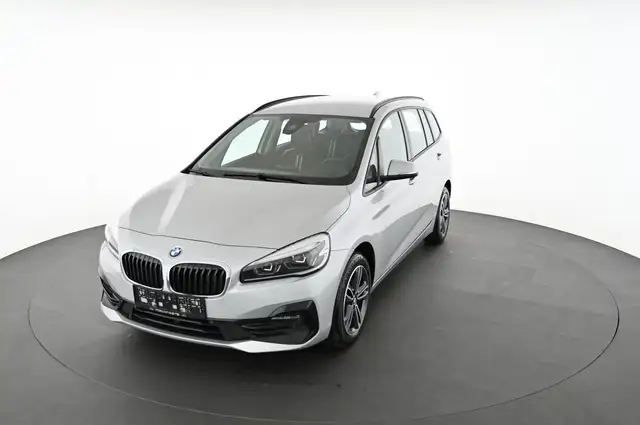 BMW 2 Series view 11