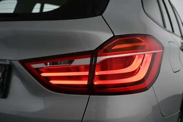 BMW 2 Series view 14